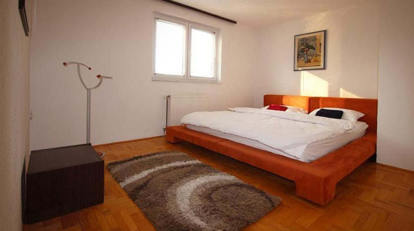 Apartments Villa Tajra
