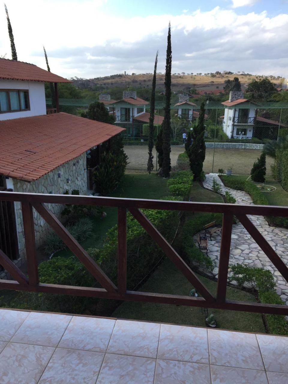 Casa de Luxo com 3 Suites no Condominio Horizonte da Serra 1 em Gravatá