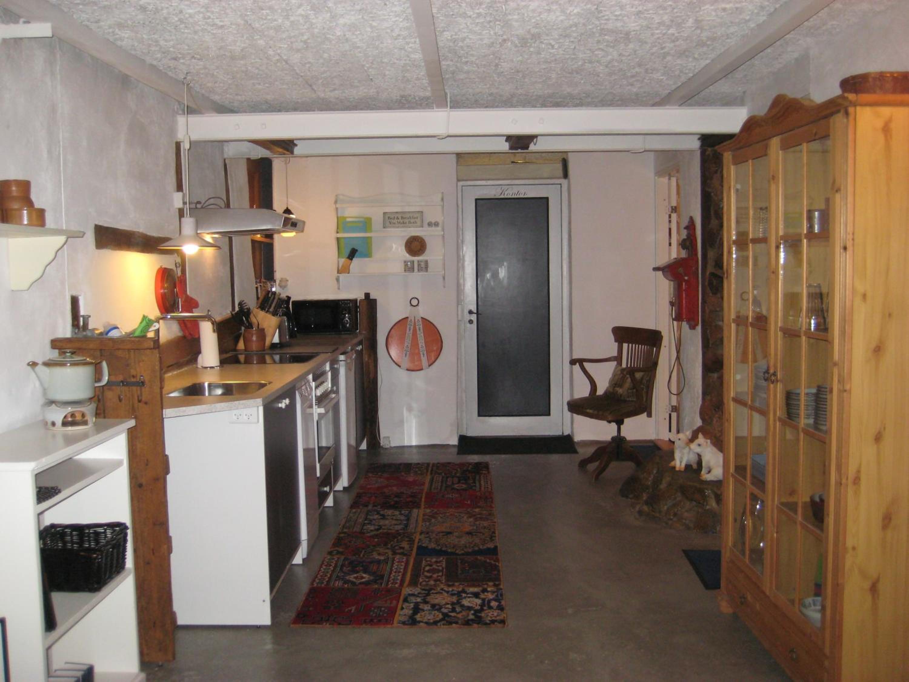 Photo 8