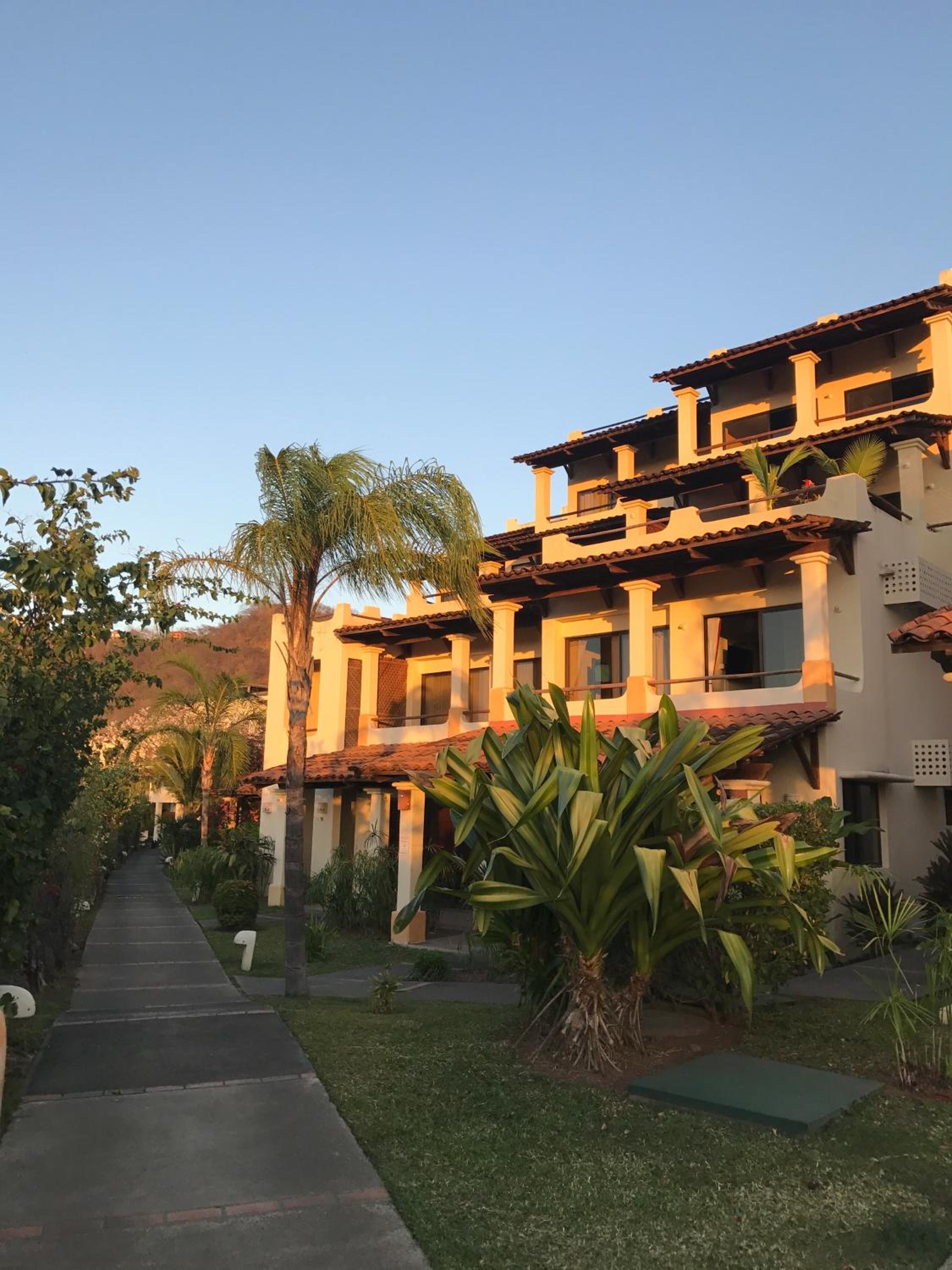 Coco Sunset Hills 52 view 3