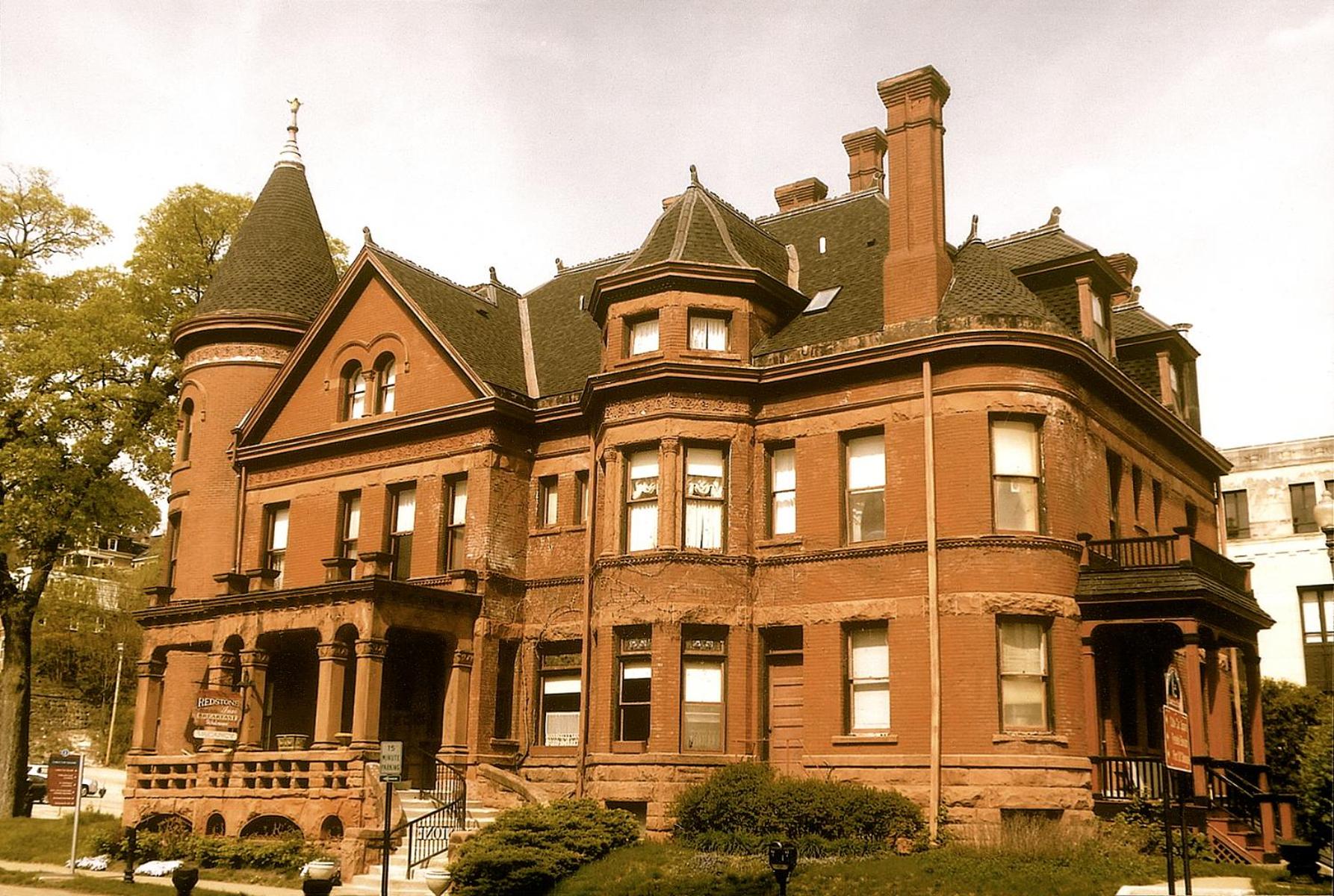 Hotel The Redstone Inn and Suites