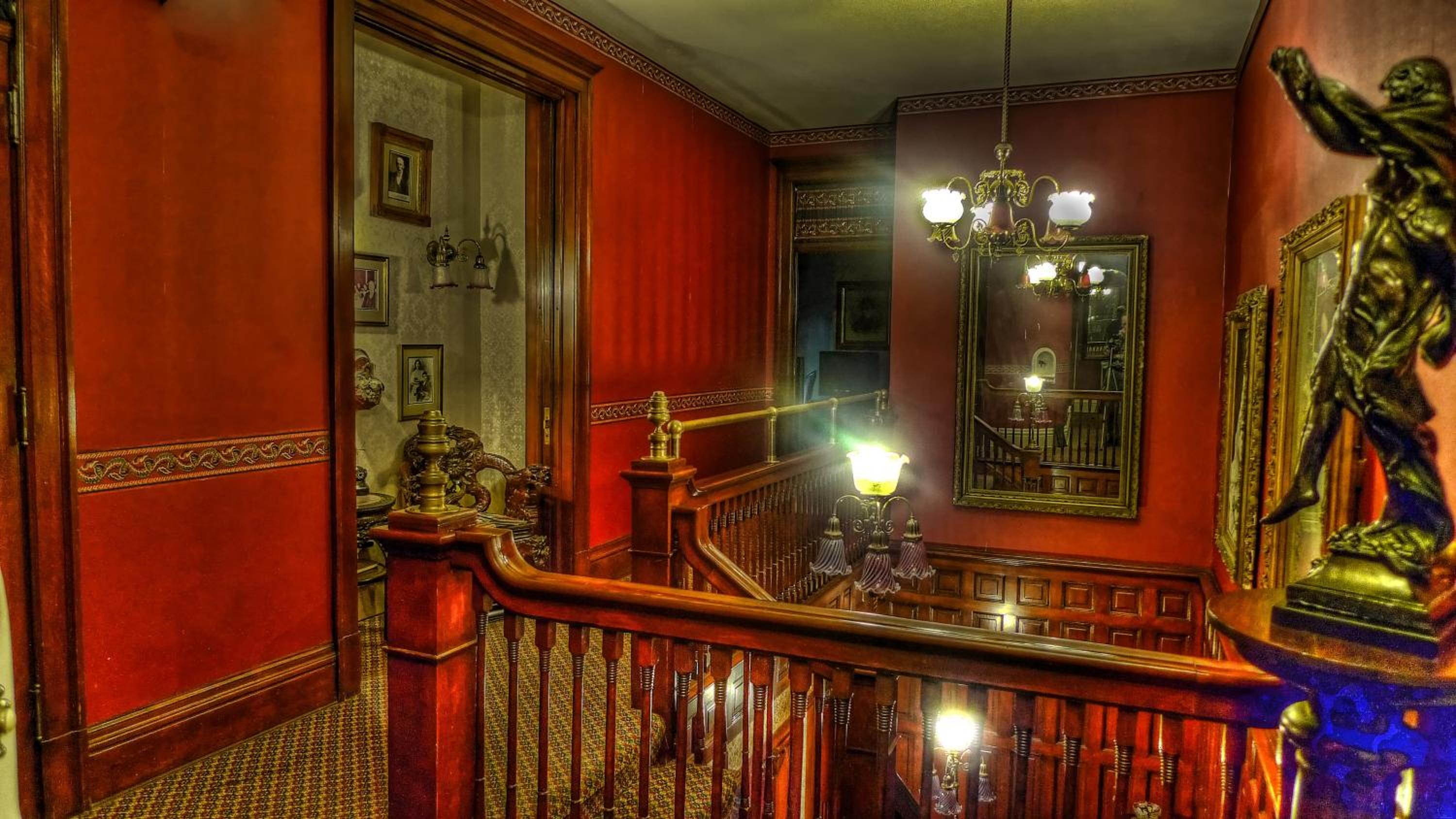The Redstone Inn and Suites