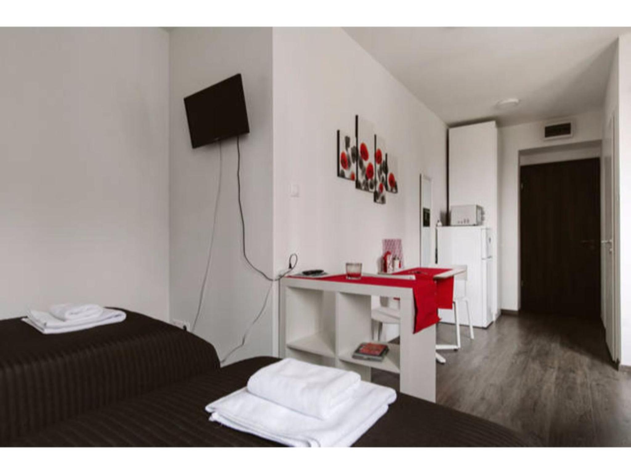 Diamond Astoria Apartments