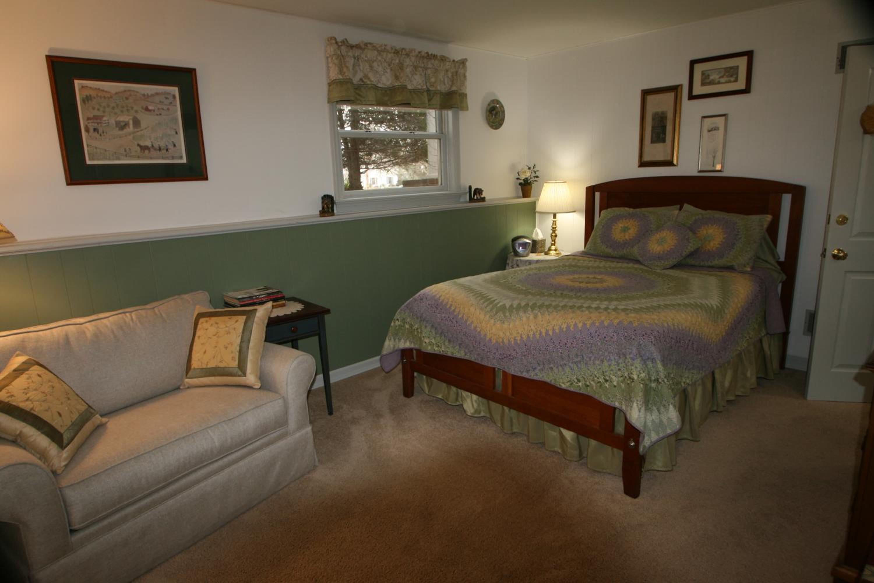Carriage Corner Bed & Breakfast