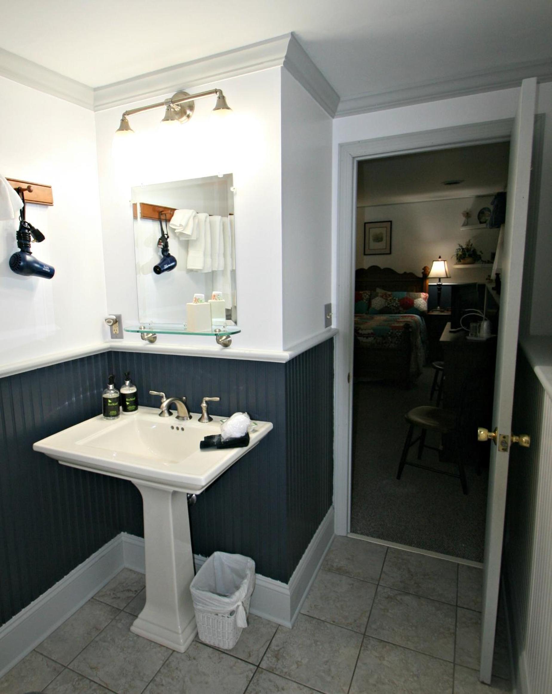 Carriage Corner Bed & Breakfast