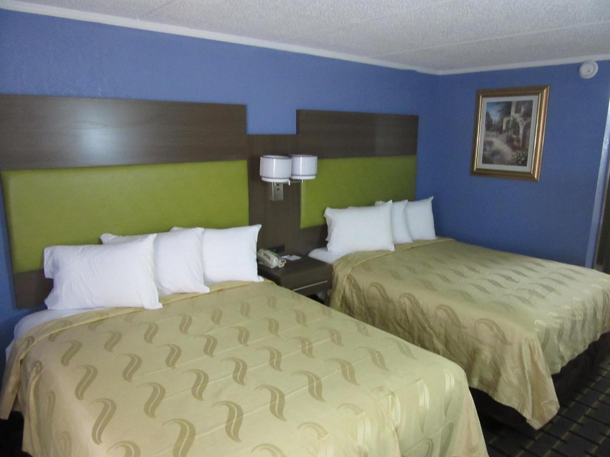 Quality Inn & Suites near Six Flags East
