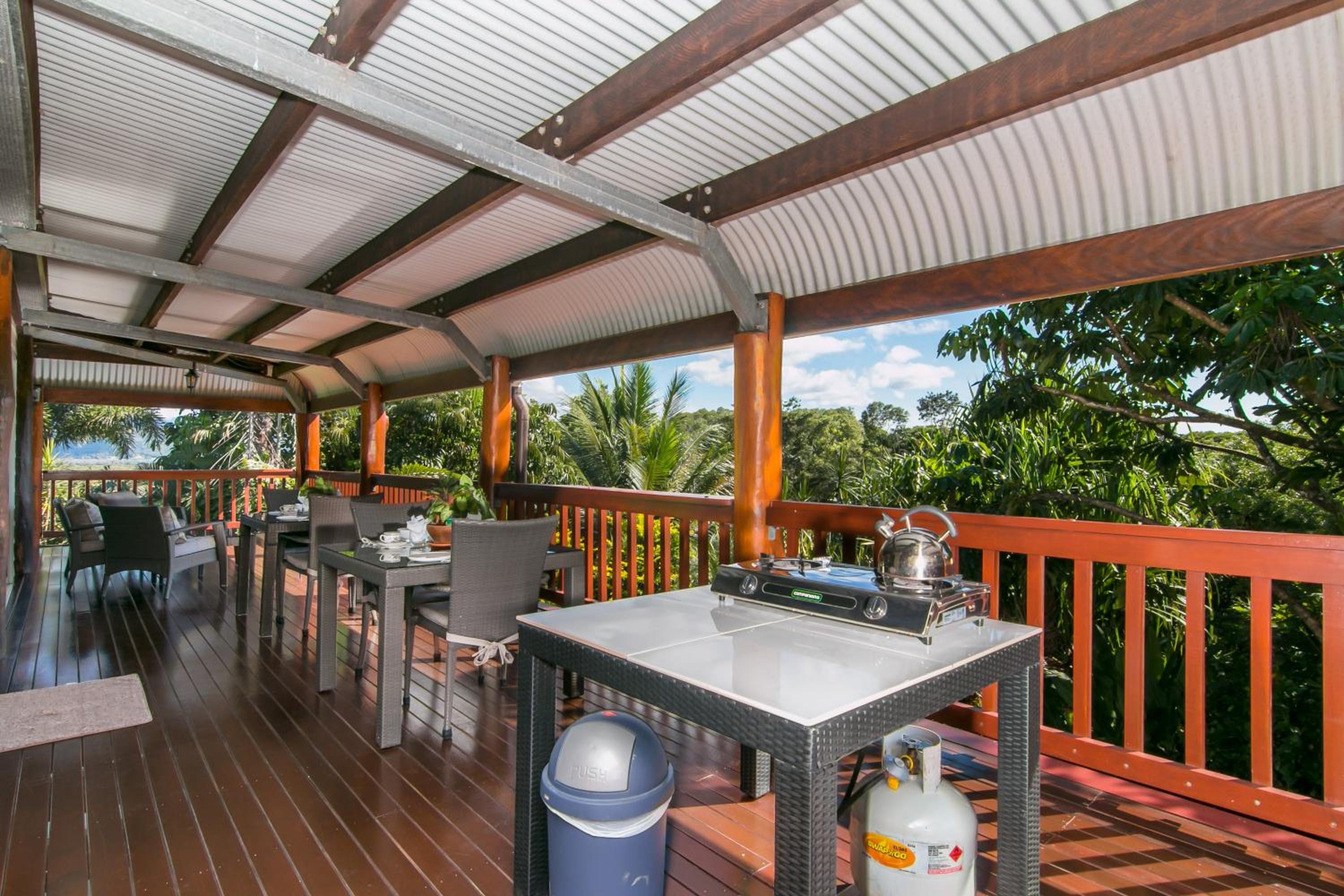 Daintree Manor B&B