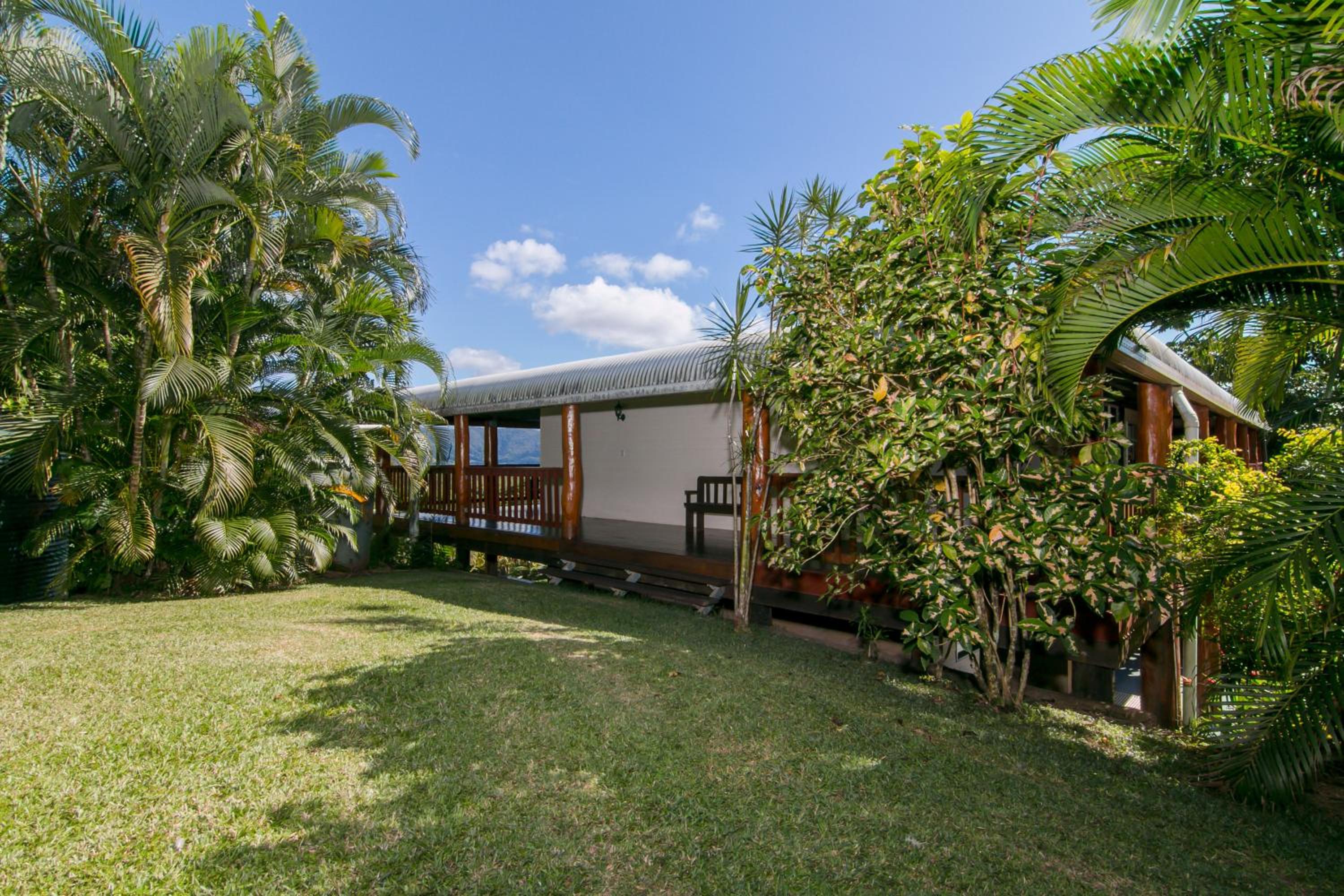 Daintree Manor B&B