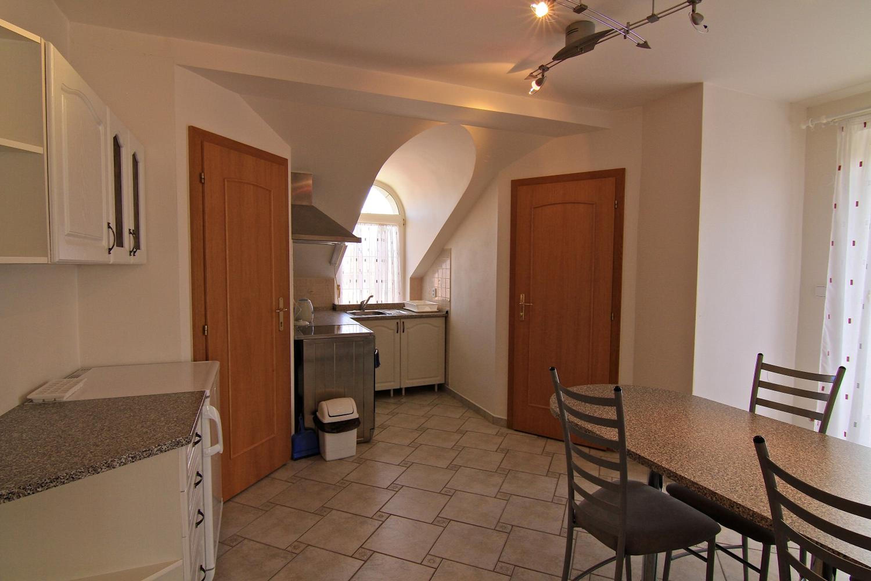 Photo 49