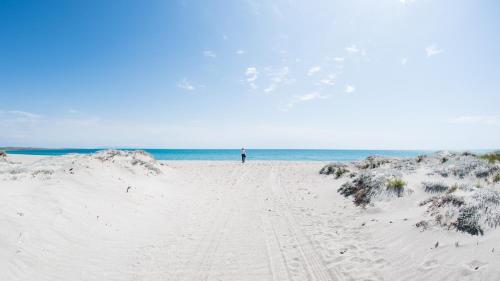 Keros Blue - Luxury in Wilderness