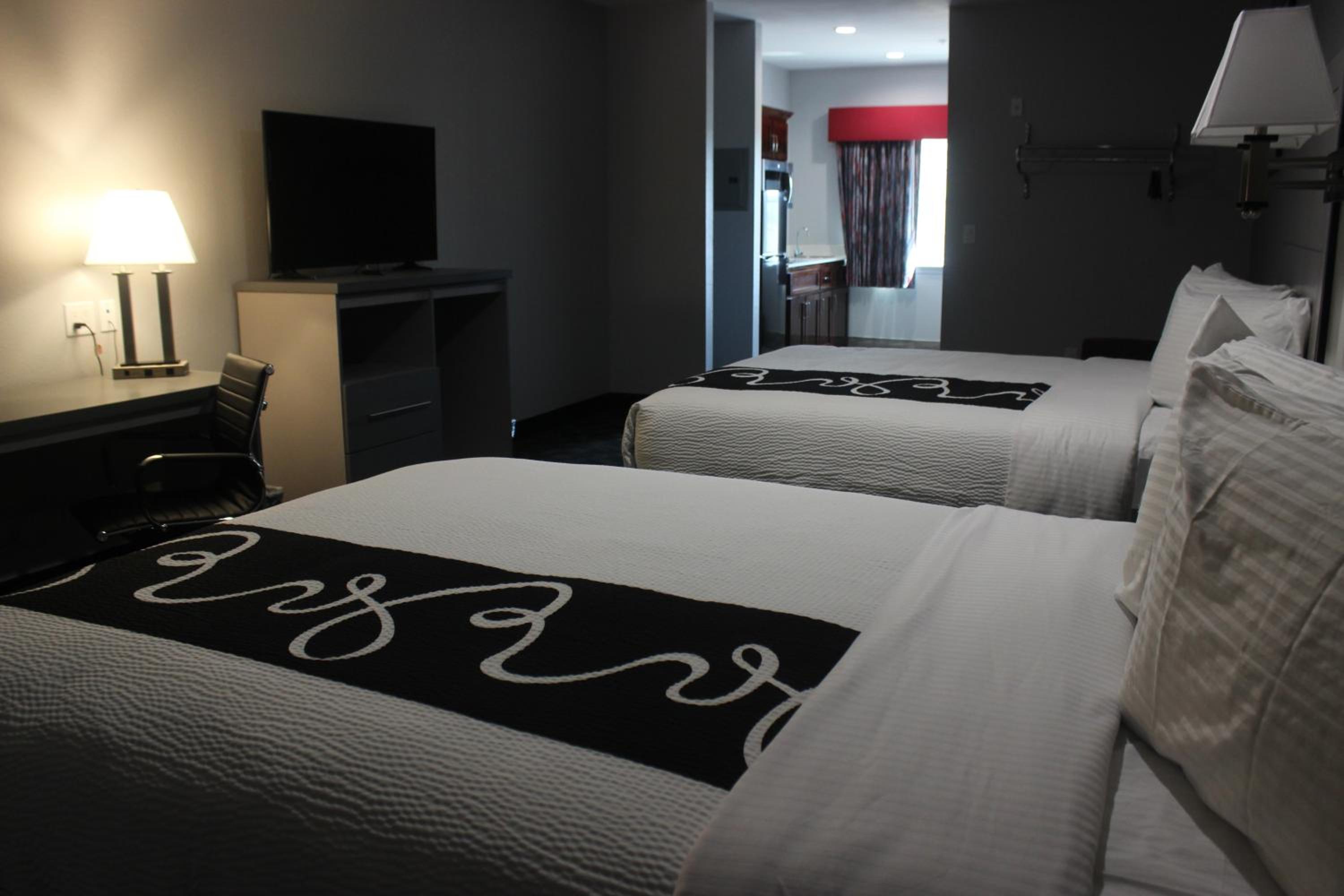 Paris Vacations - Paris Inn  Suites - Property Image 5