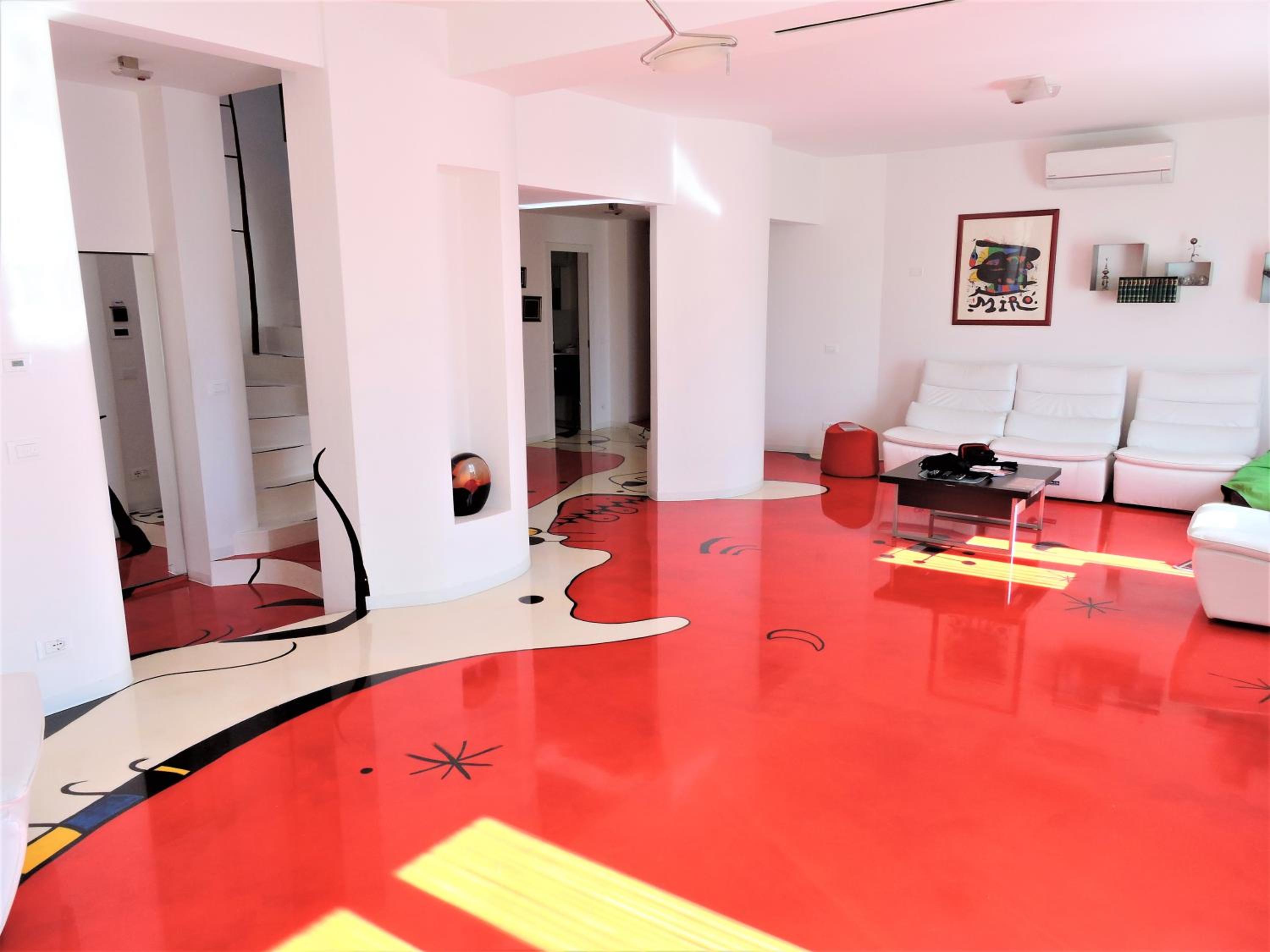 Miro' Holiday Attic
