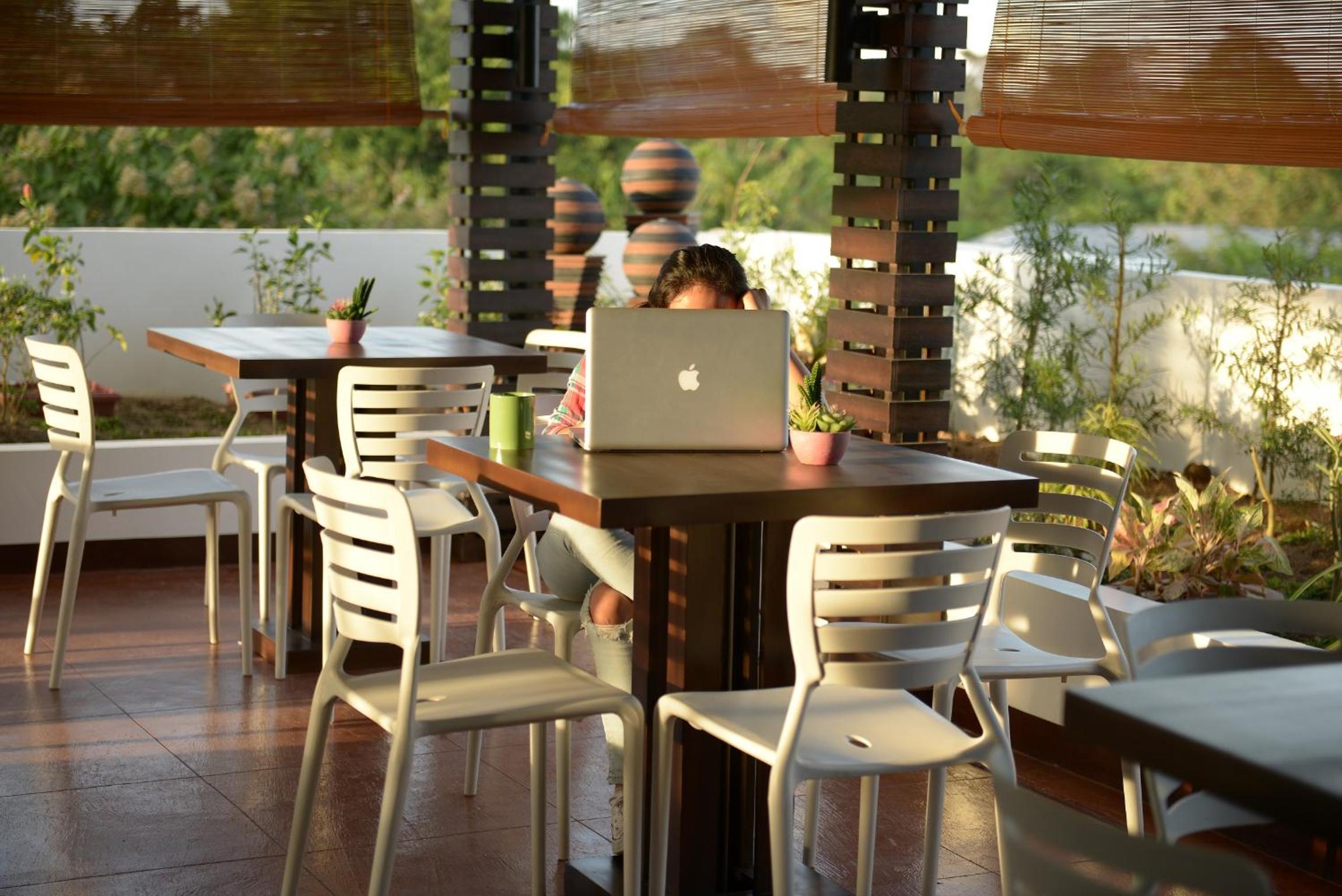 Globetrotter Inn - Palawan Inc.