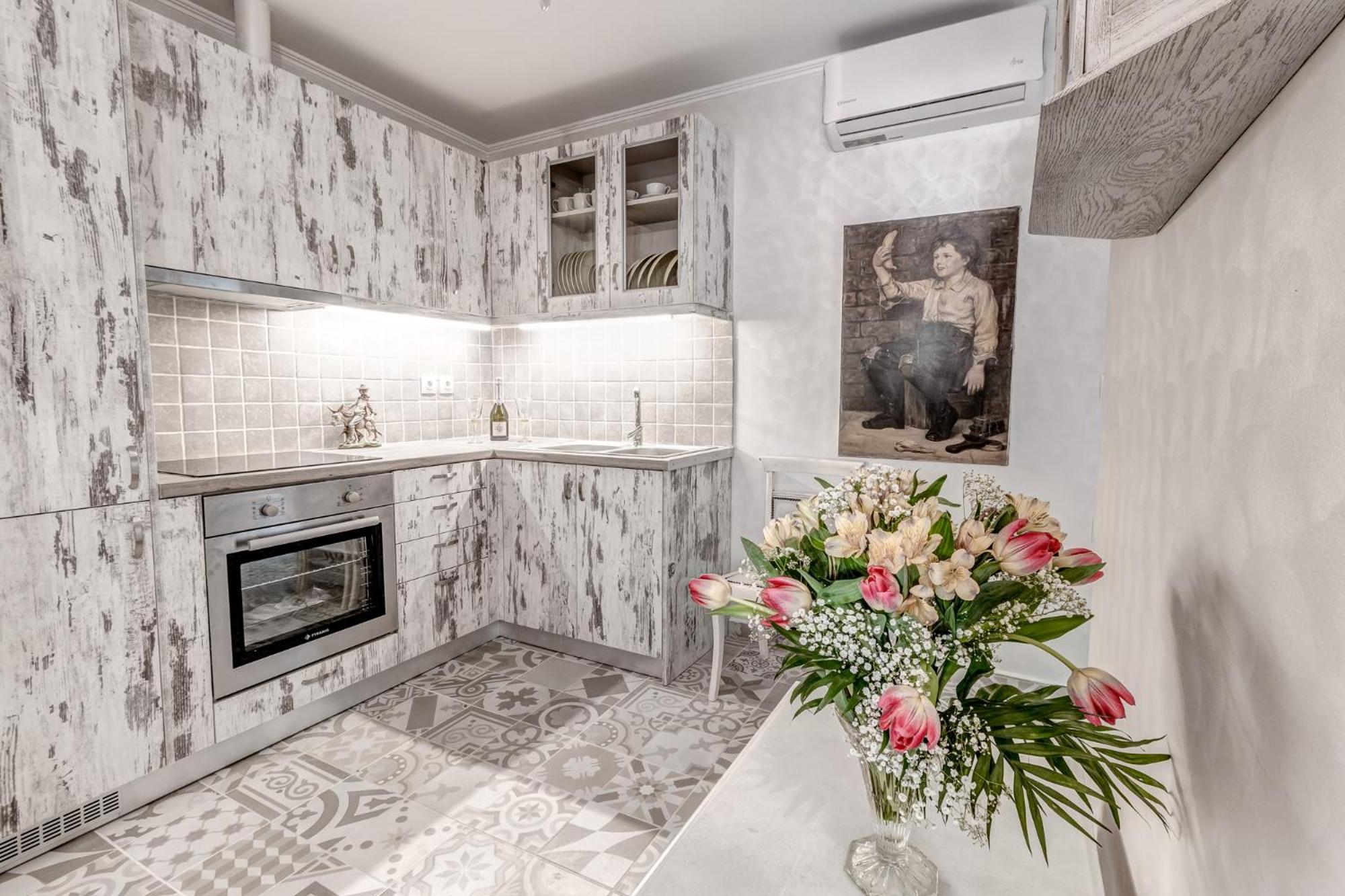 Belone Suite view 5