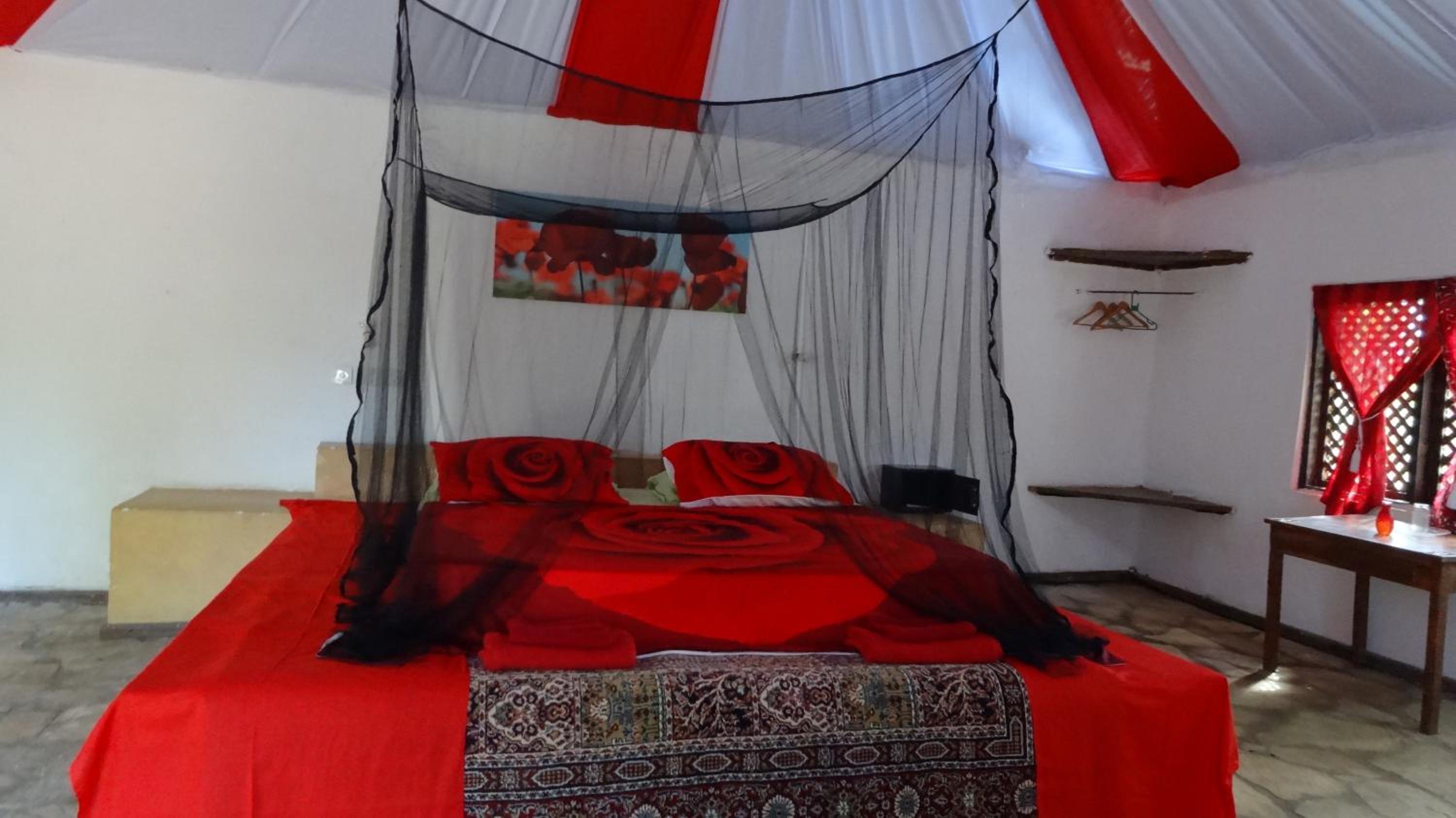 Gecko Nature Lodge Home of Swahili Divers the BEST dive center and Famous Gecko Restaurant