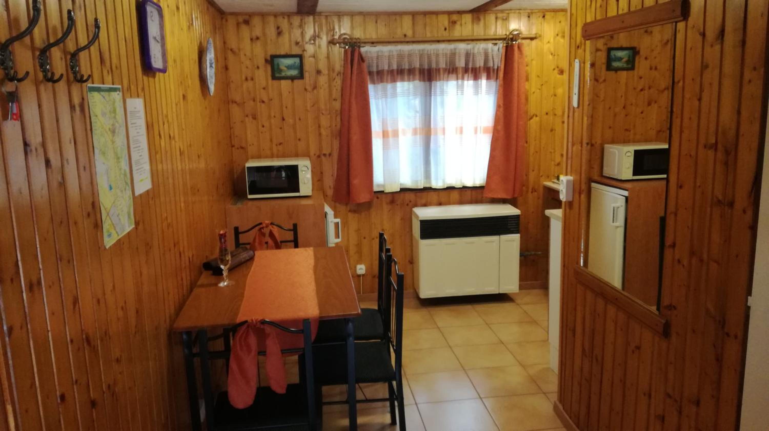 Photo 33
