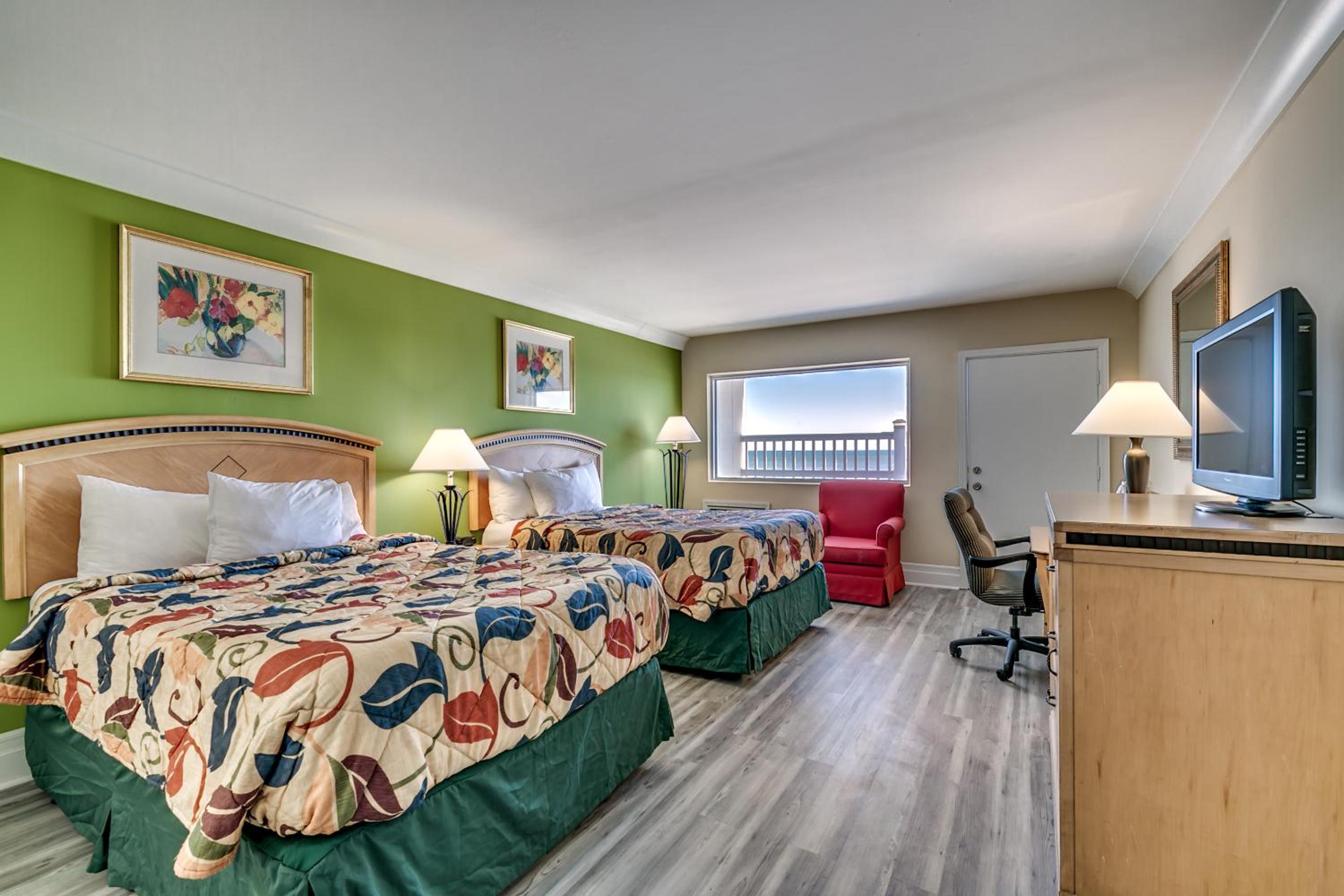 Beachcomber Inn & Suites