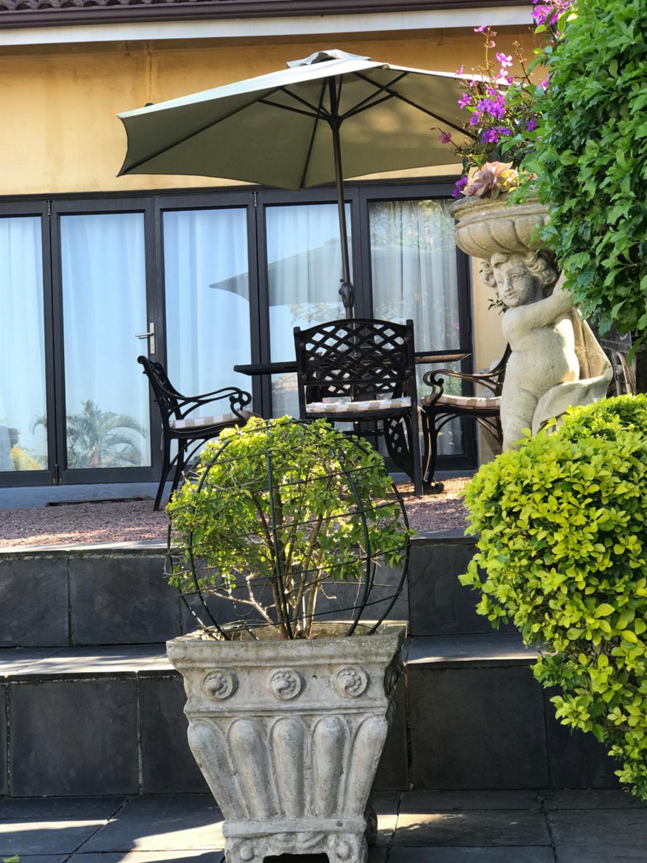 Edens Guest House