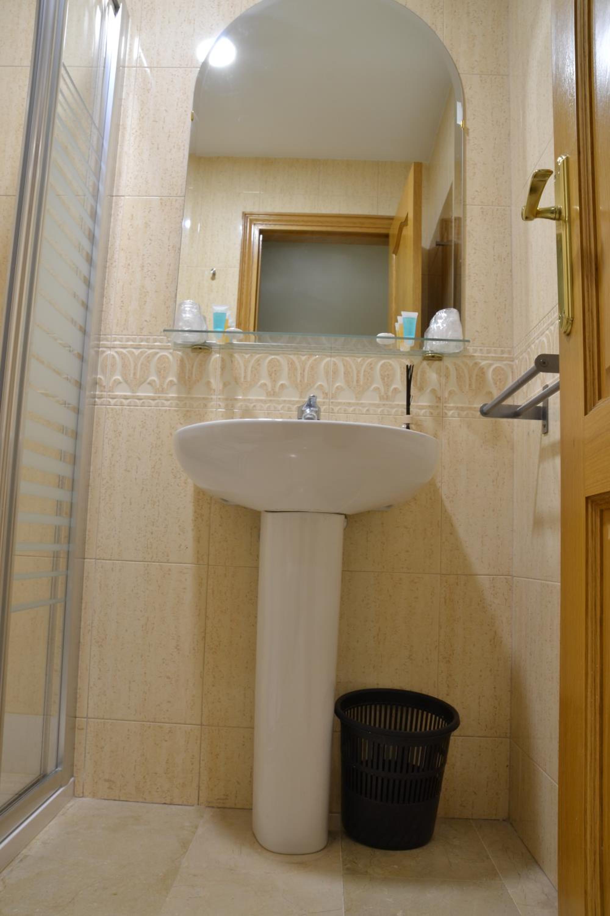 Hostal El Bugar