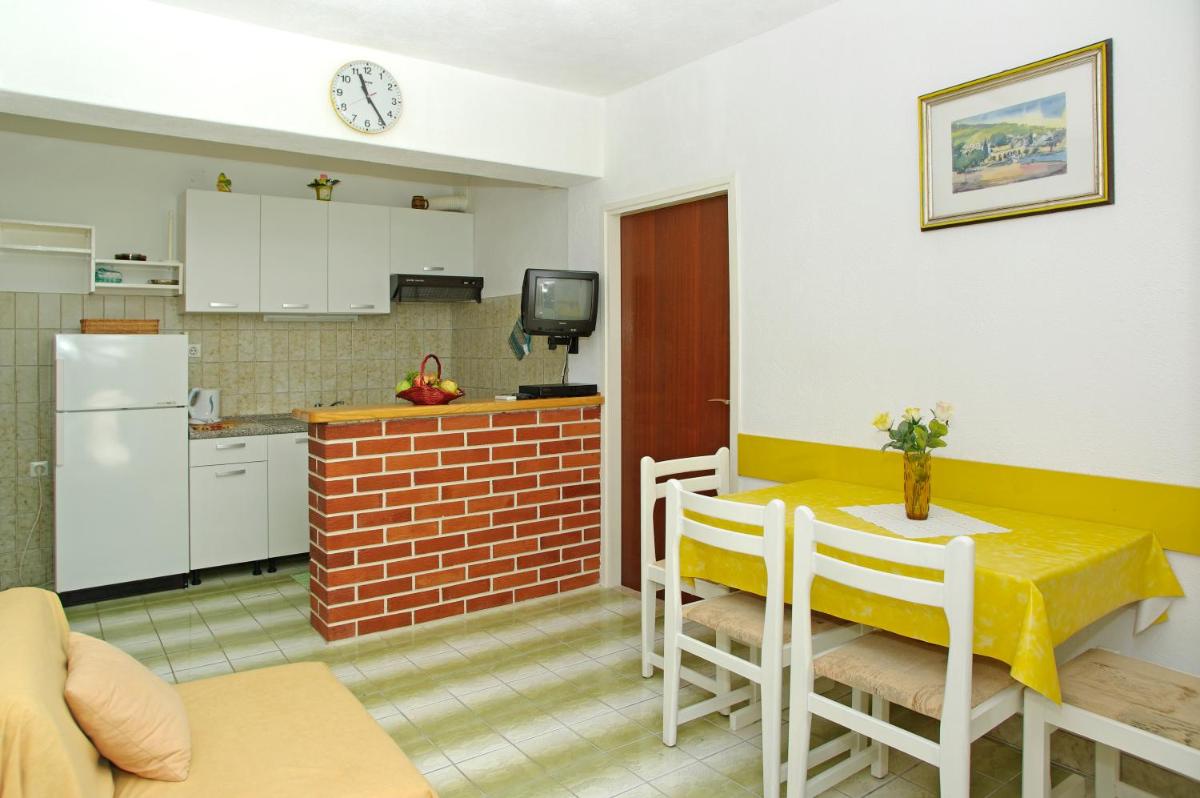 Photo 48