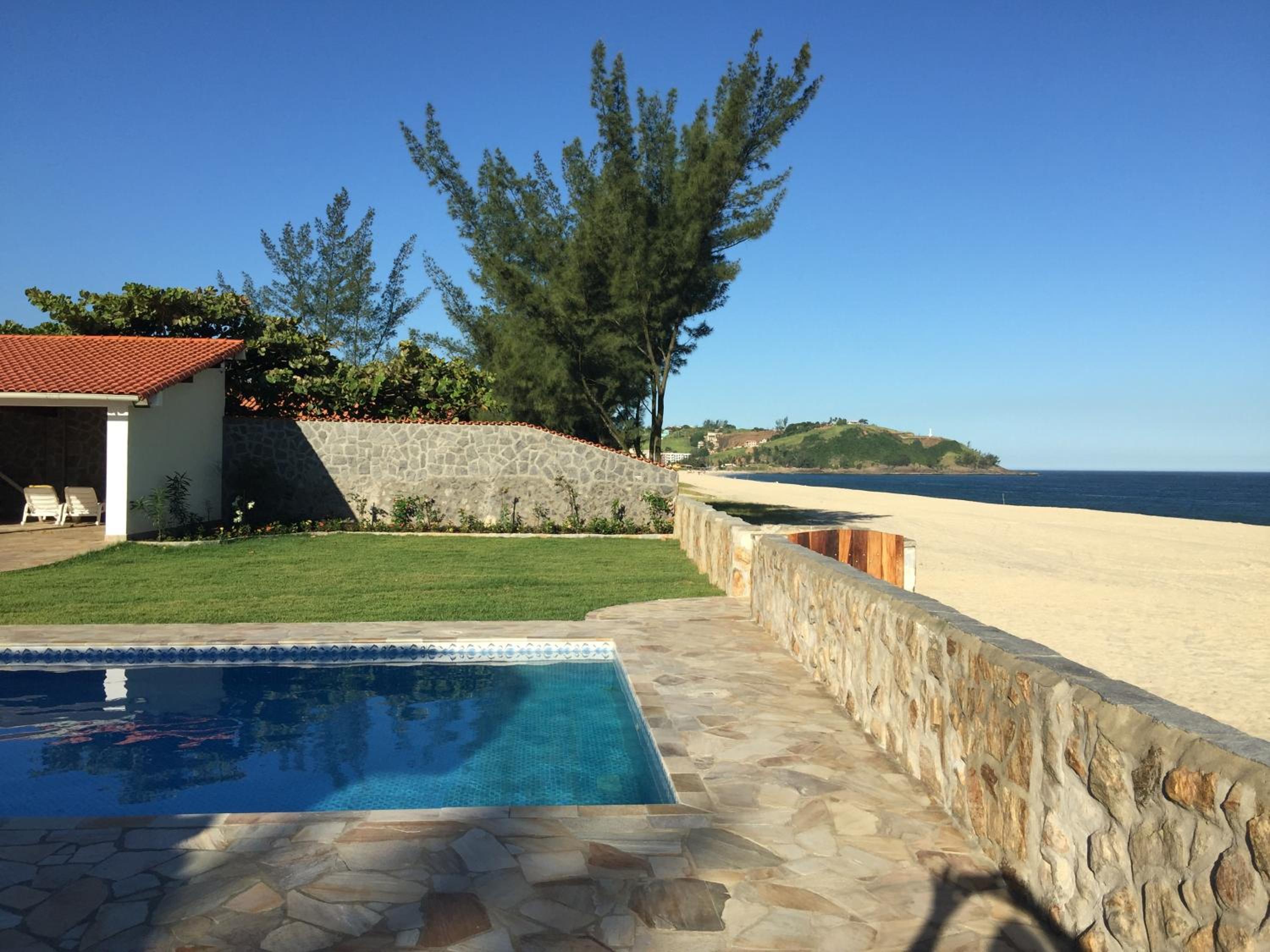 Black Point Beach Club