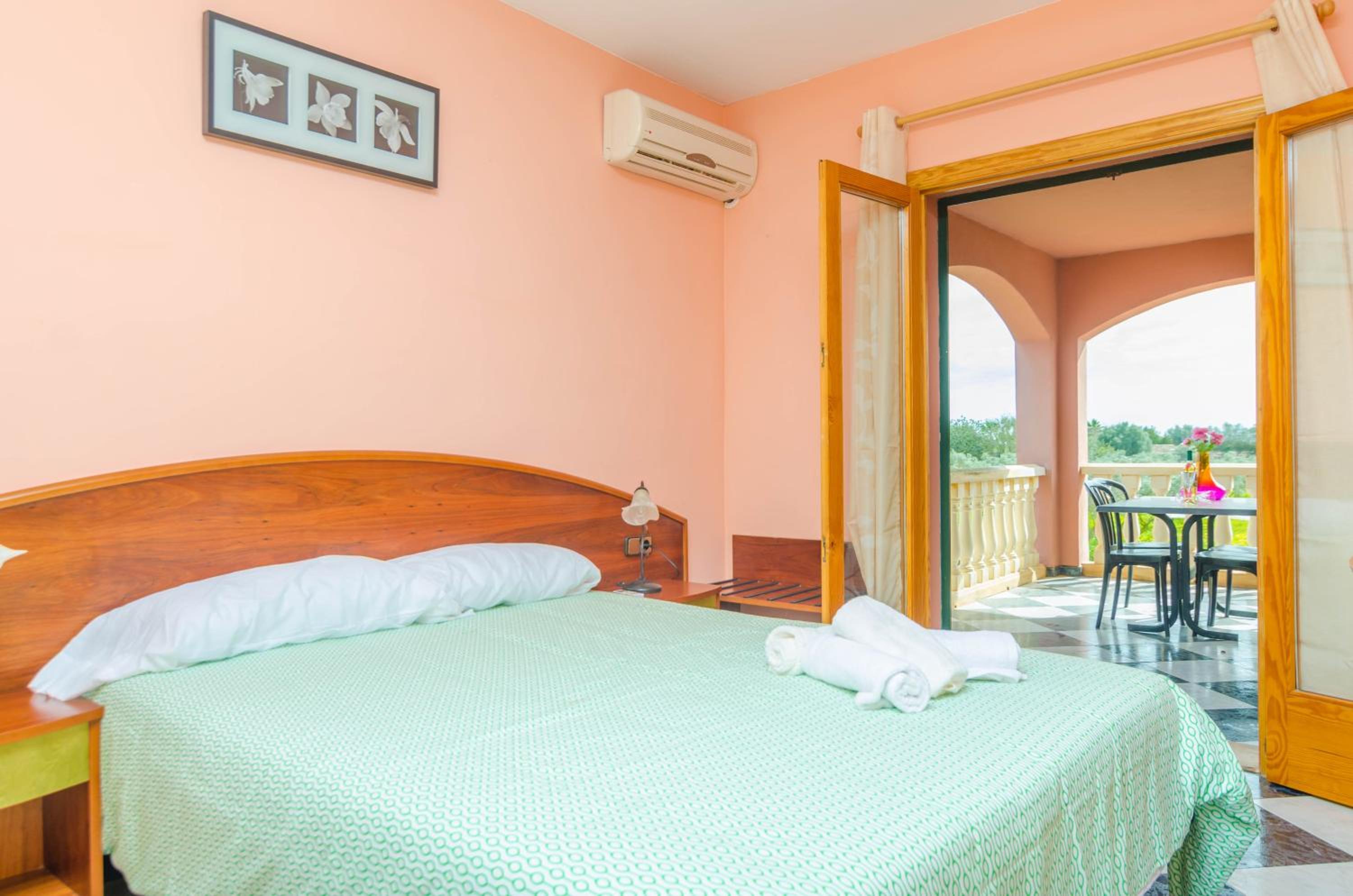 Casa Campillos en Llucmajor — hotel room