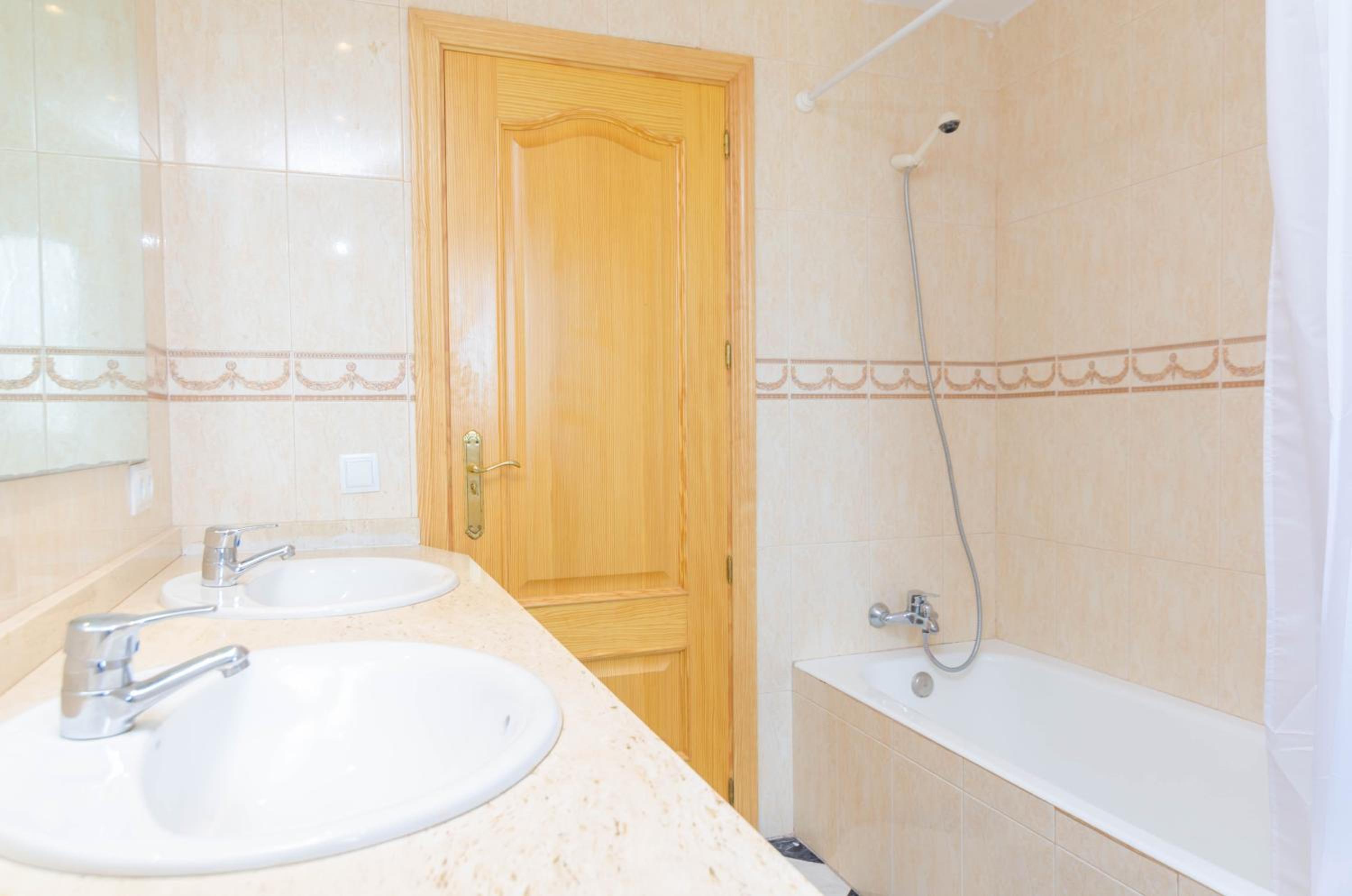 Casa Campillos en Llucmajor — bathroom
