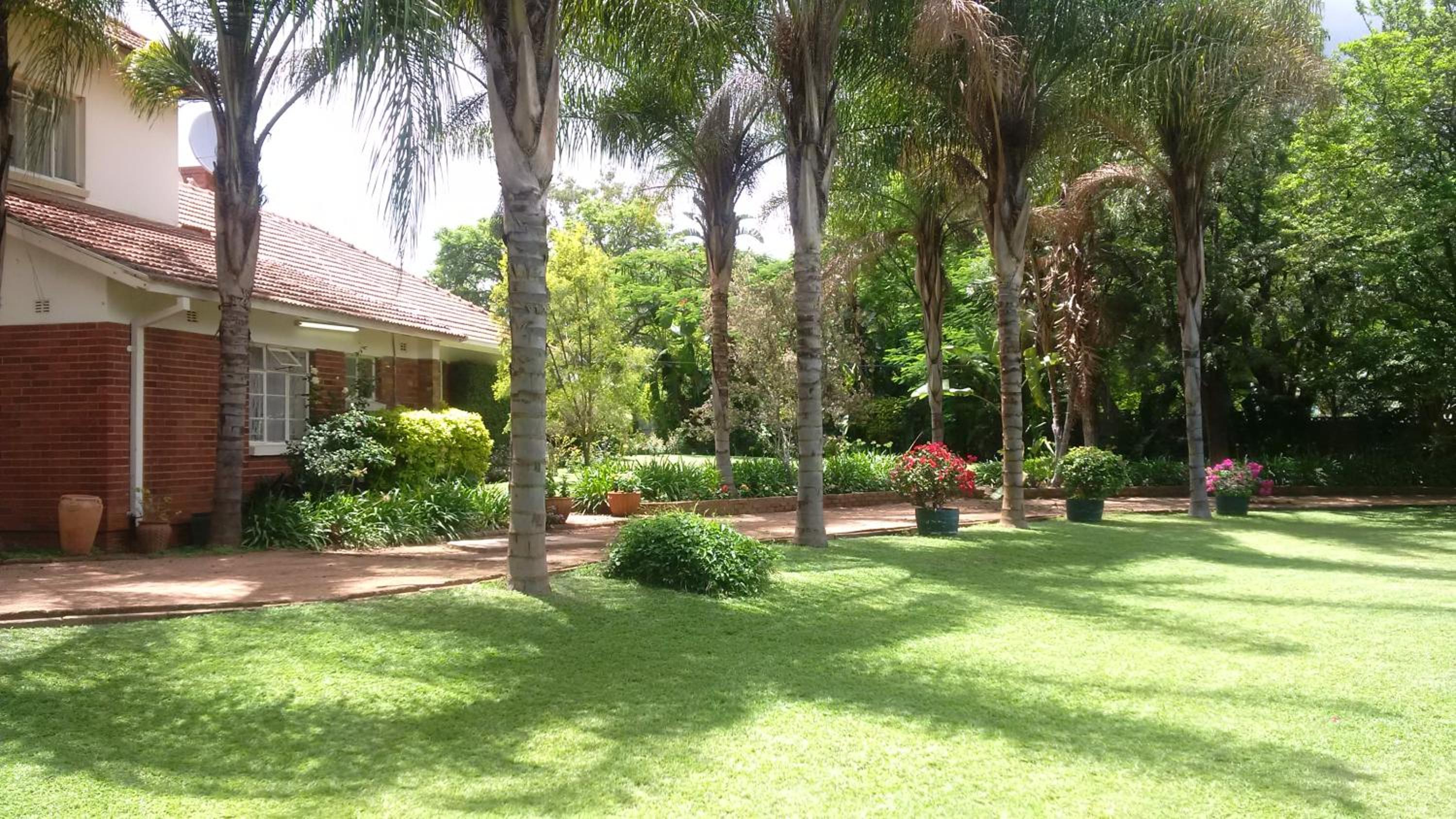 Hillside Manor