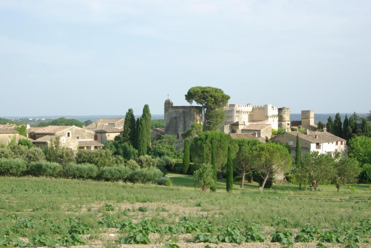 Tour Sarrazine de Montaren