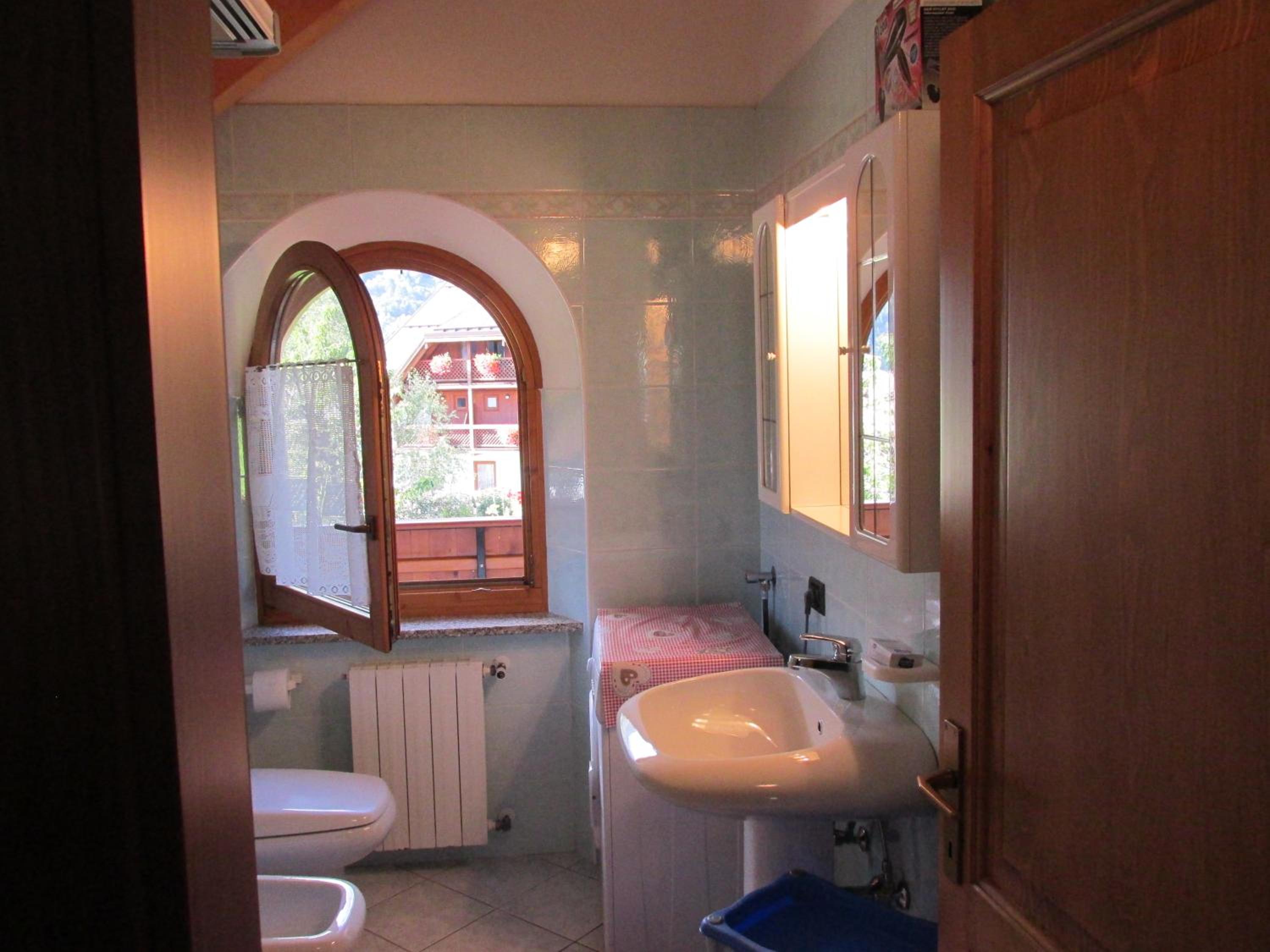 Photo 34