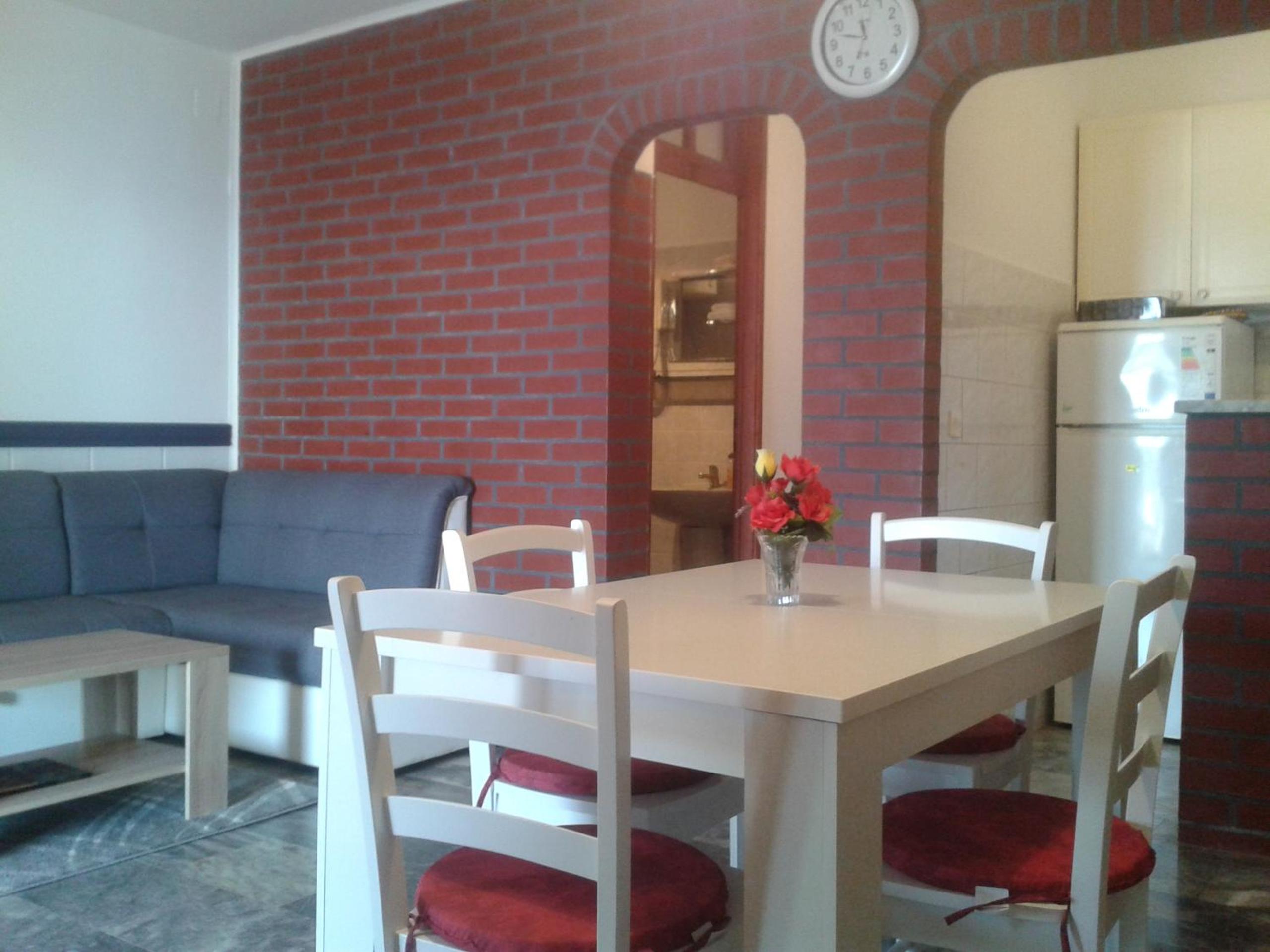 Apartments Komaic