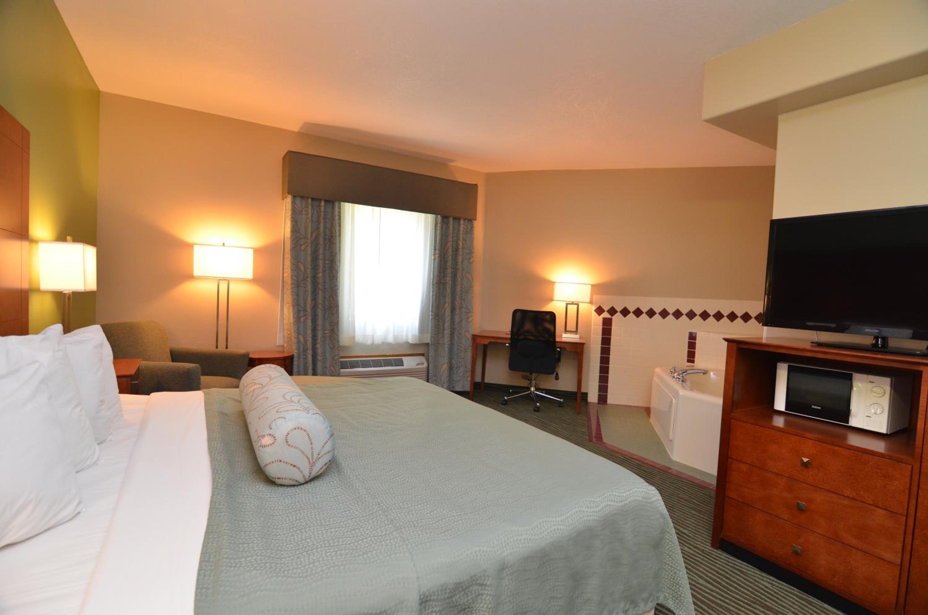 AmericInn by Wyndham Des Moines Airport, Photo 50