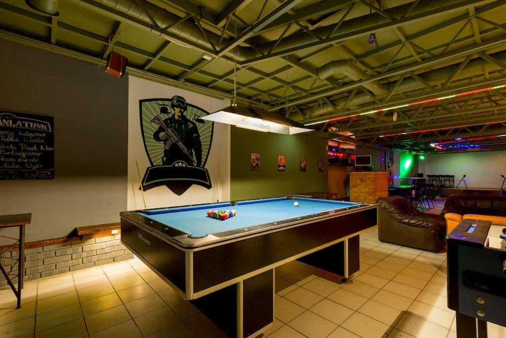 The Bachelor Bar - Bunker | Private Club view 3