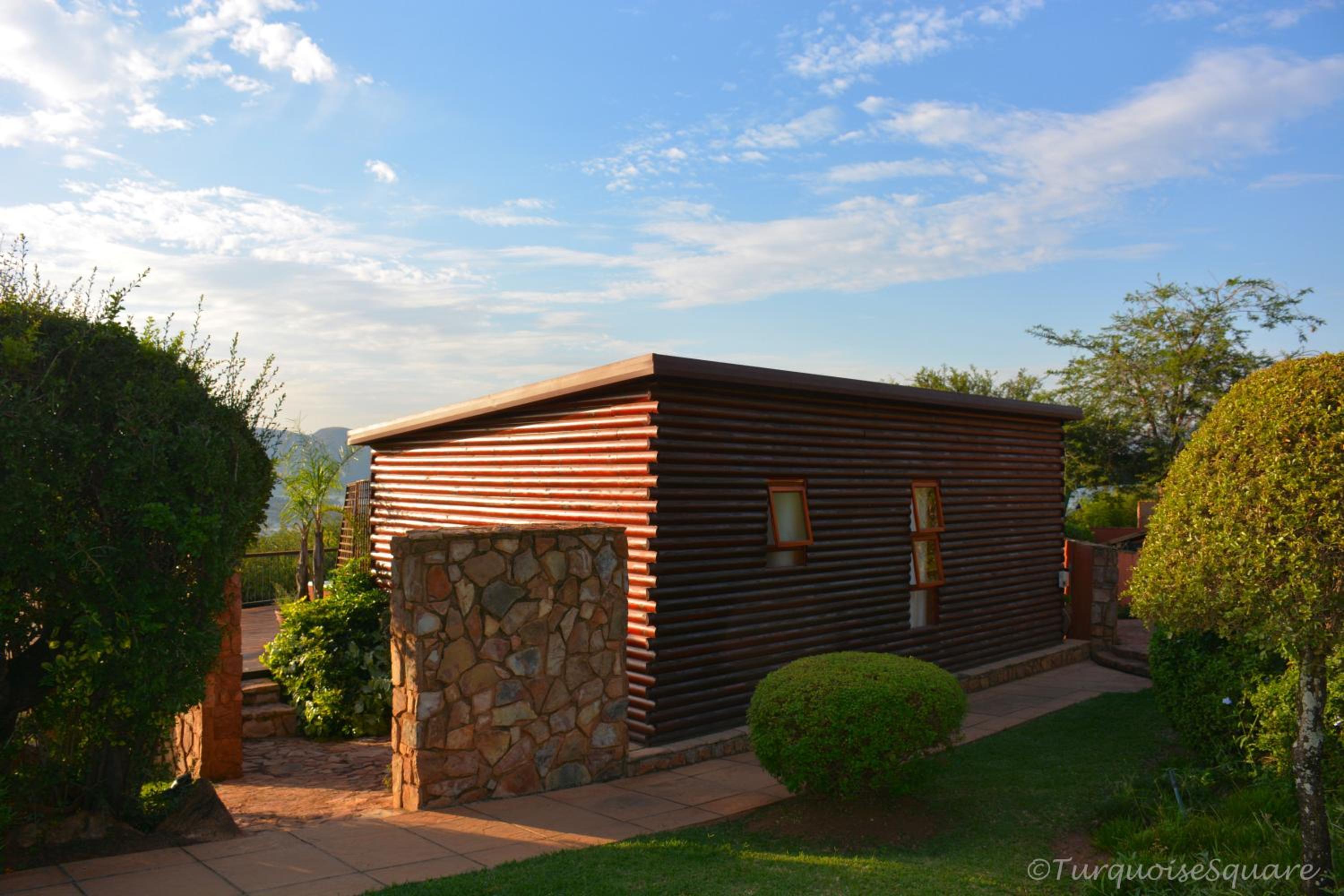 Hotel La Montagne Guest Lodge