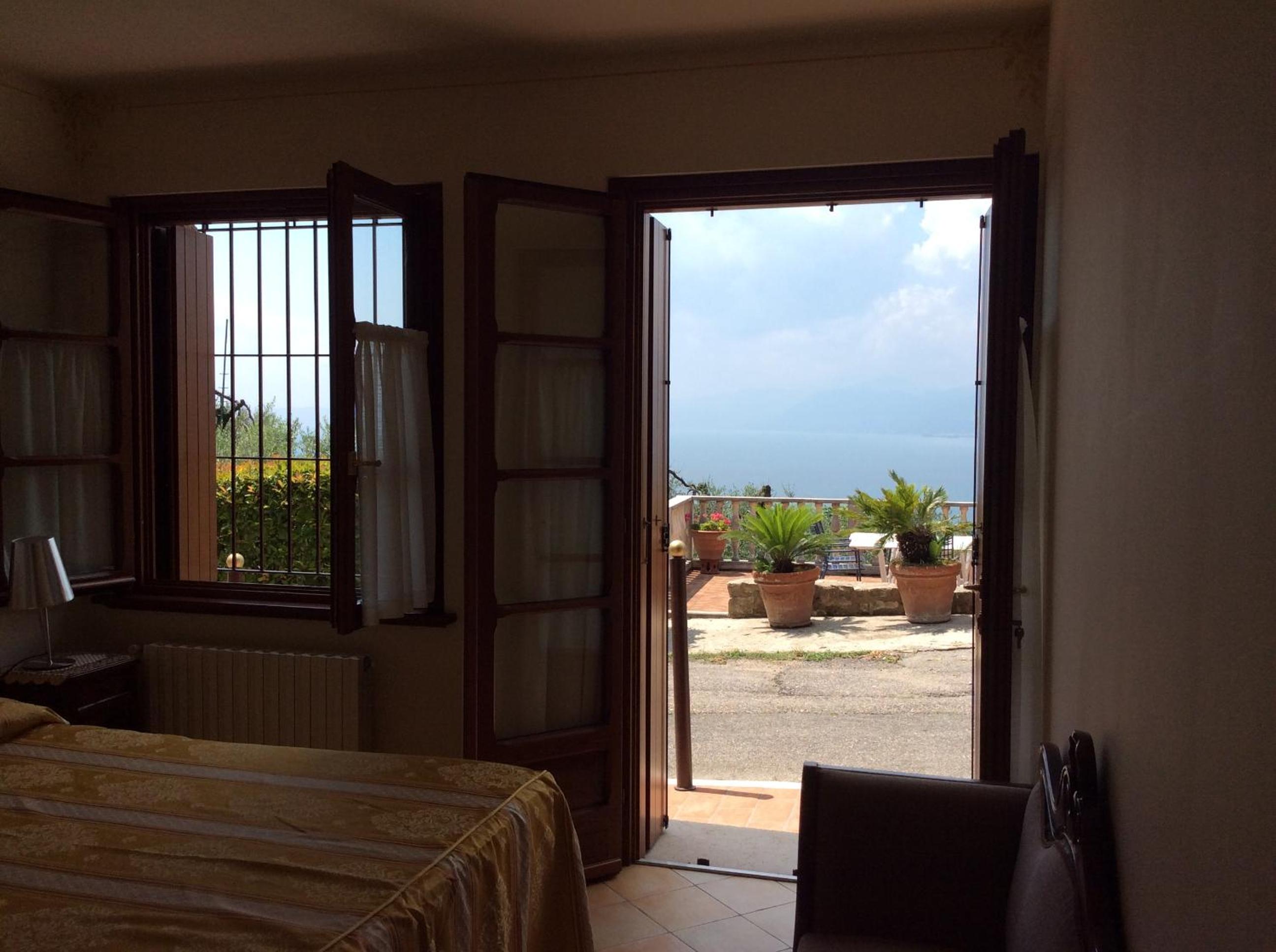 Photo 44