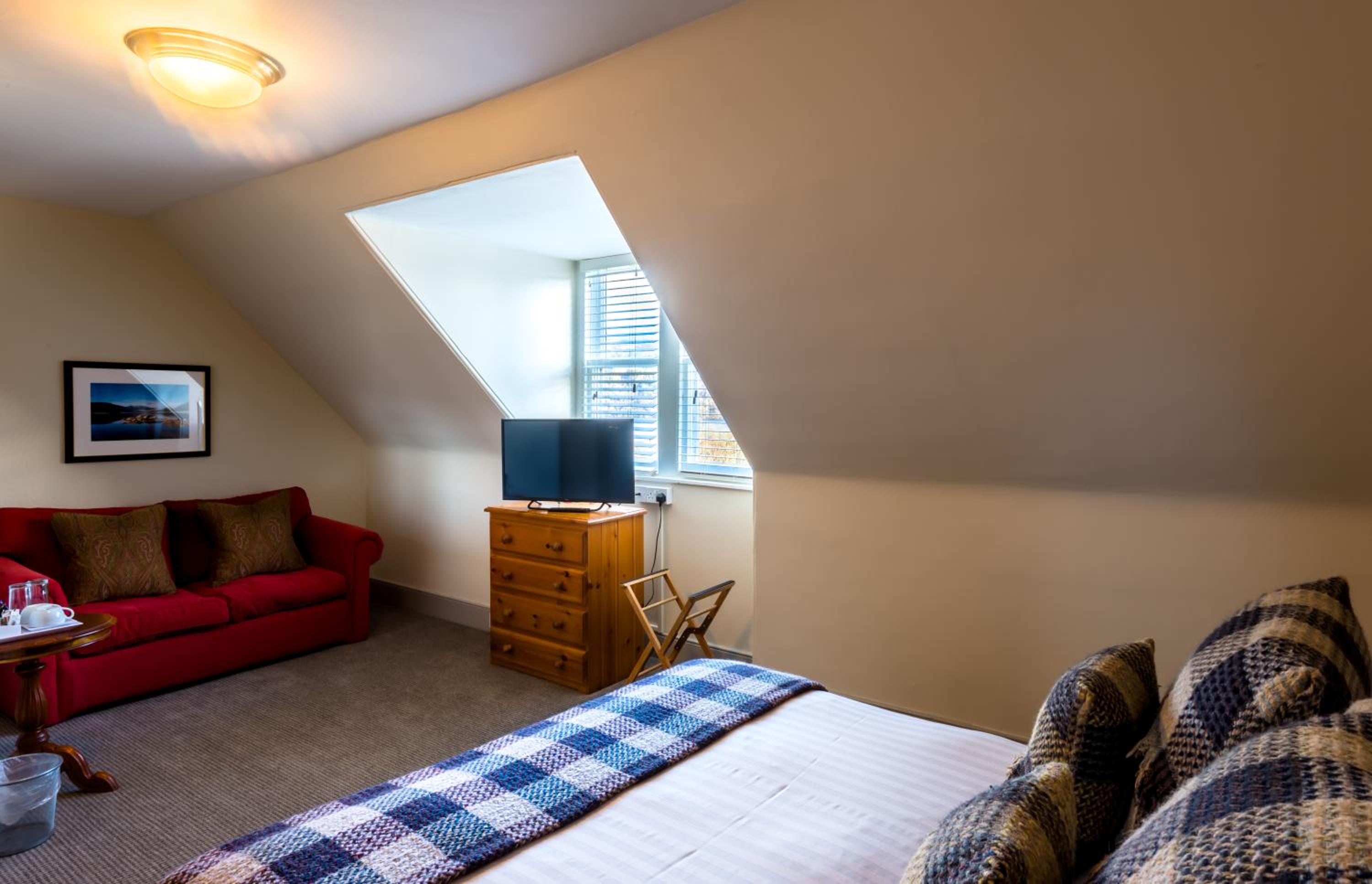 Inch Hotel