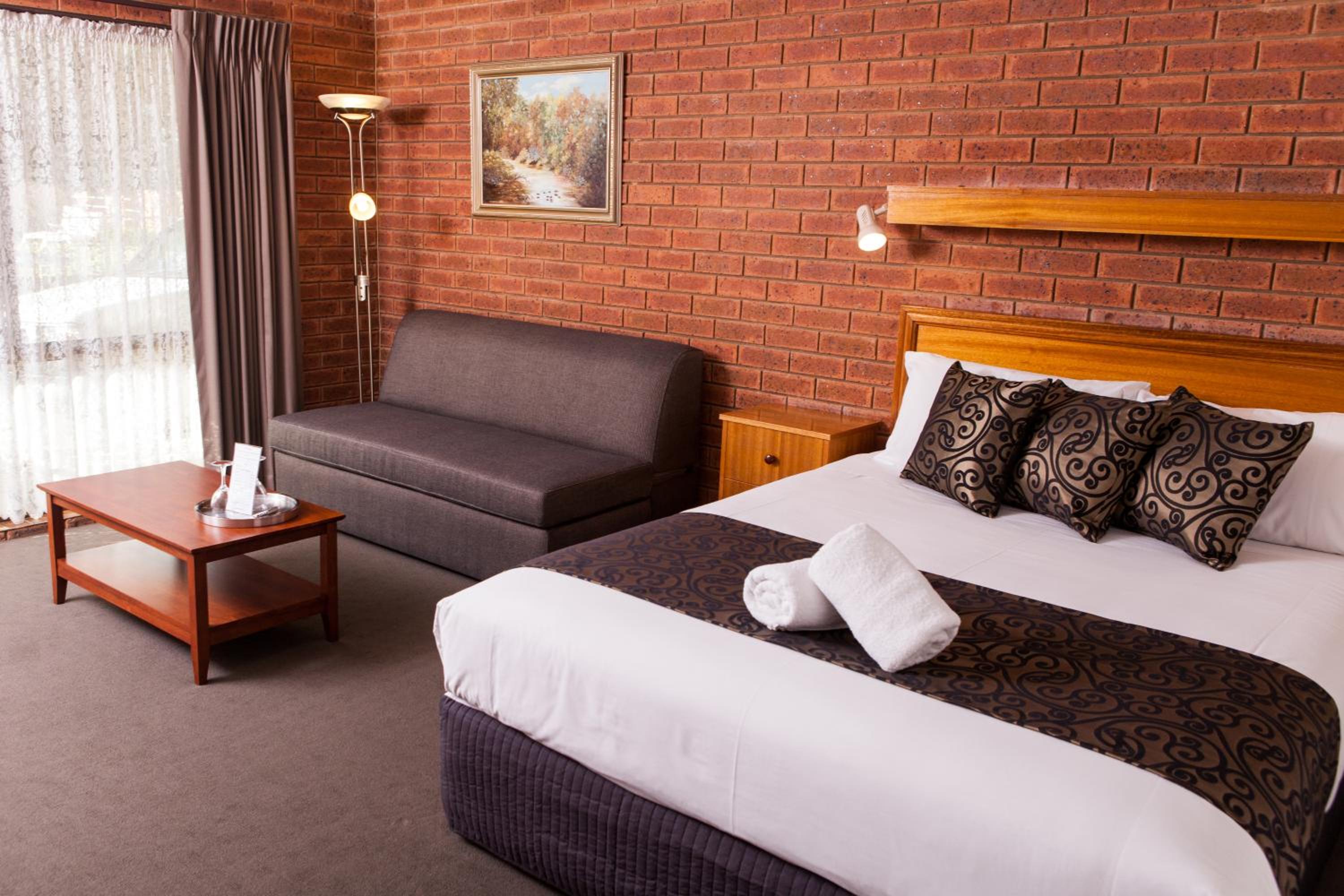 Advance Motel