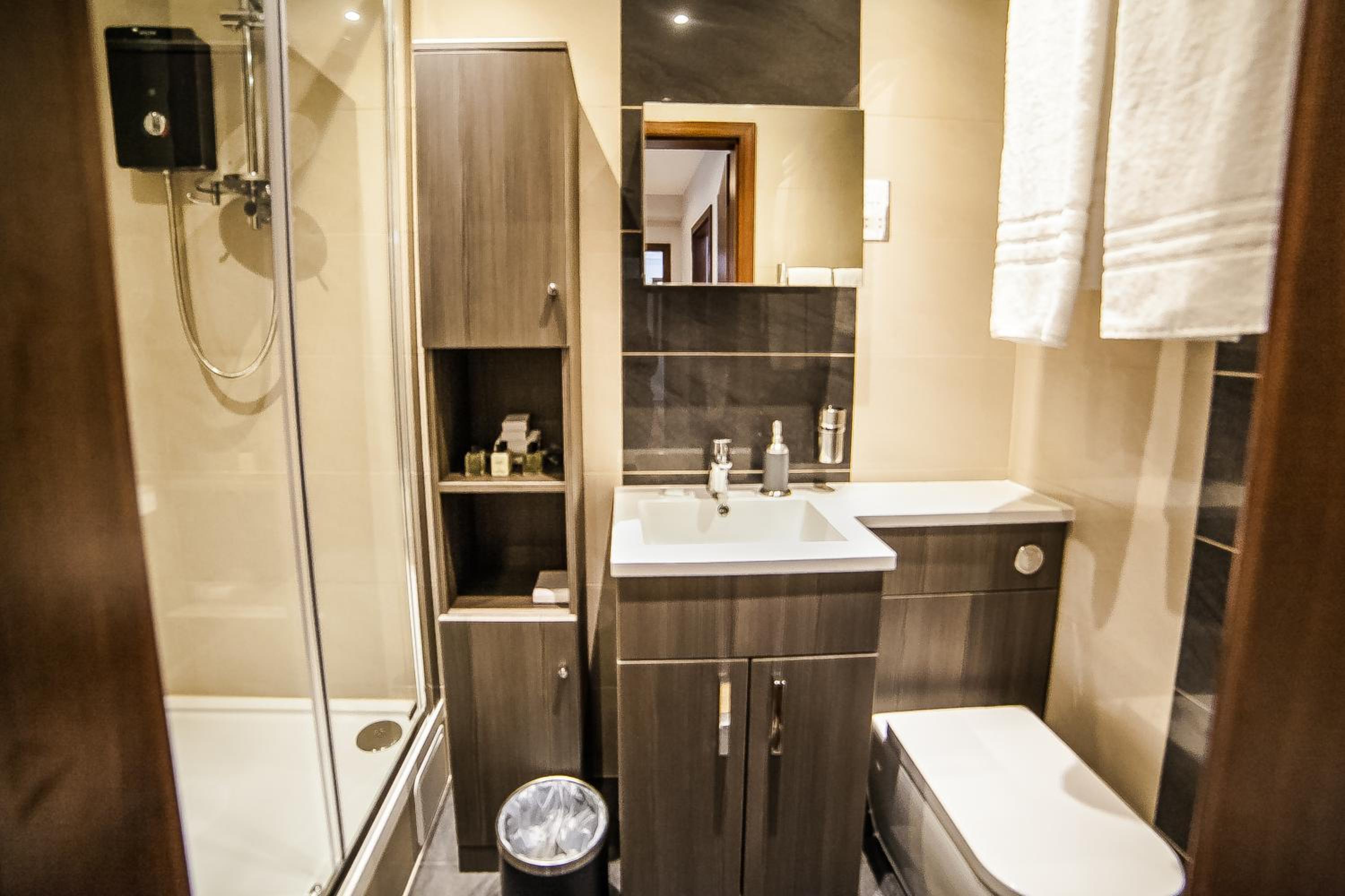 Hampton Suites Serviced Apartments