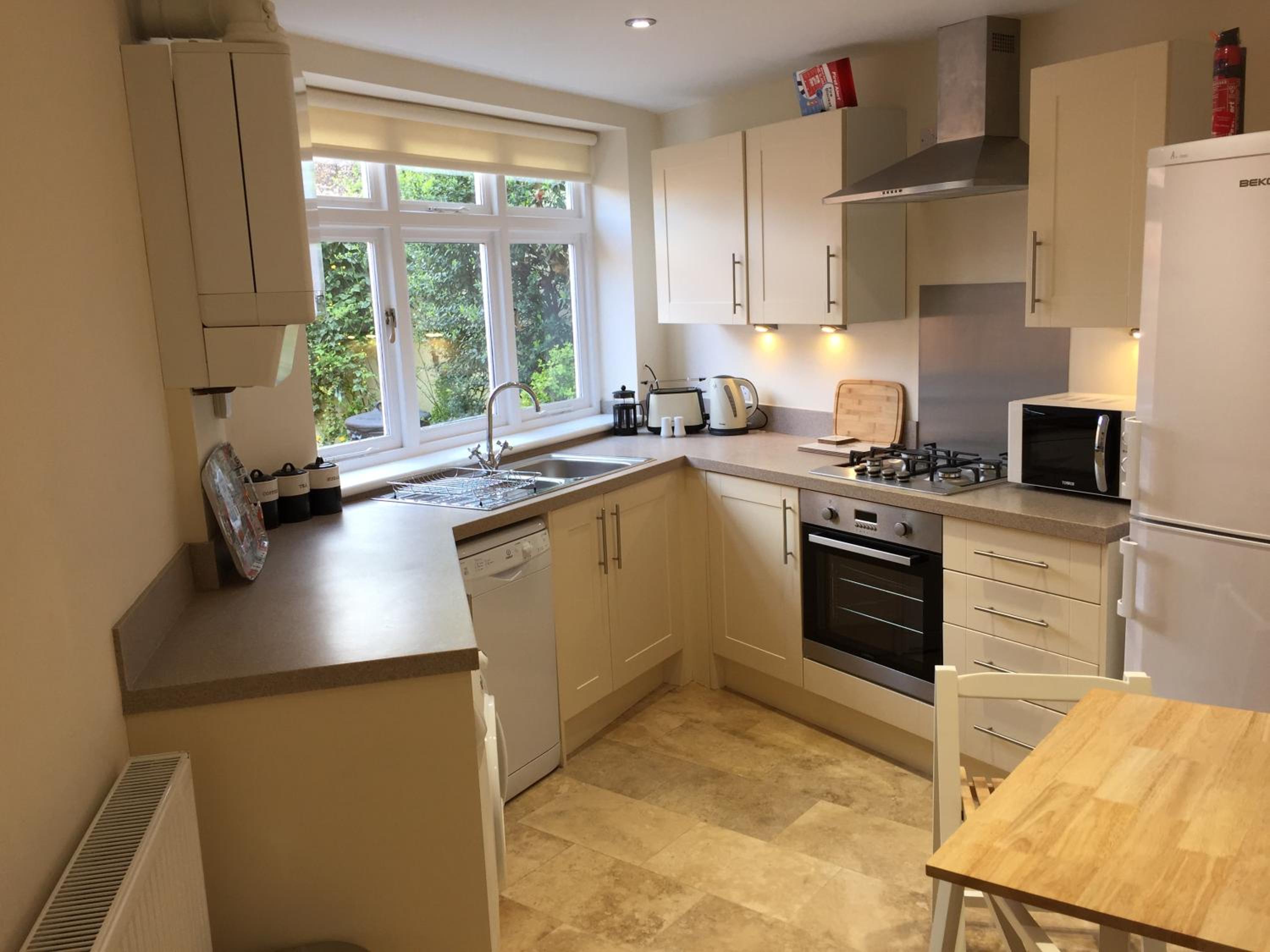 Town Centre Apartment Perfect Location with on-street parking view 2