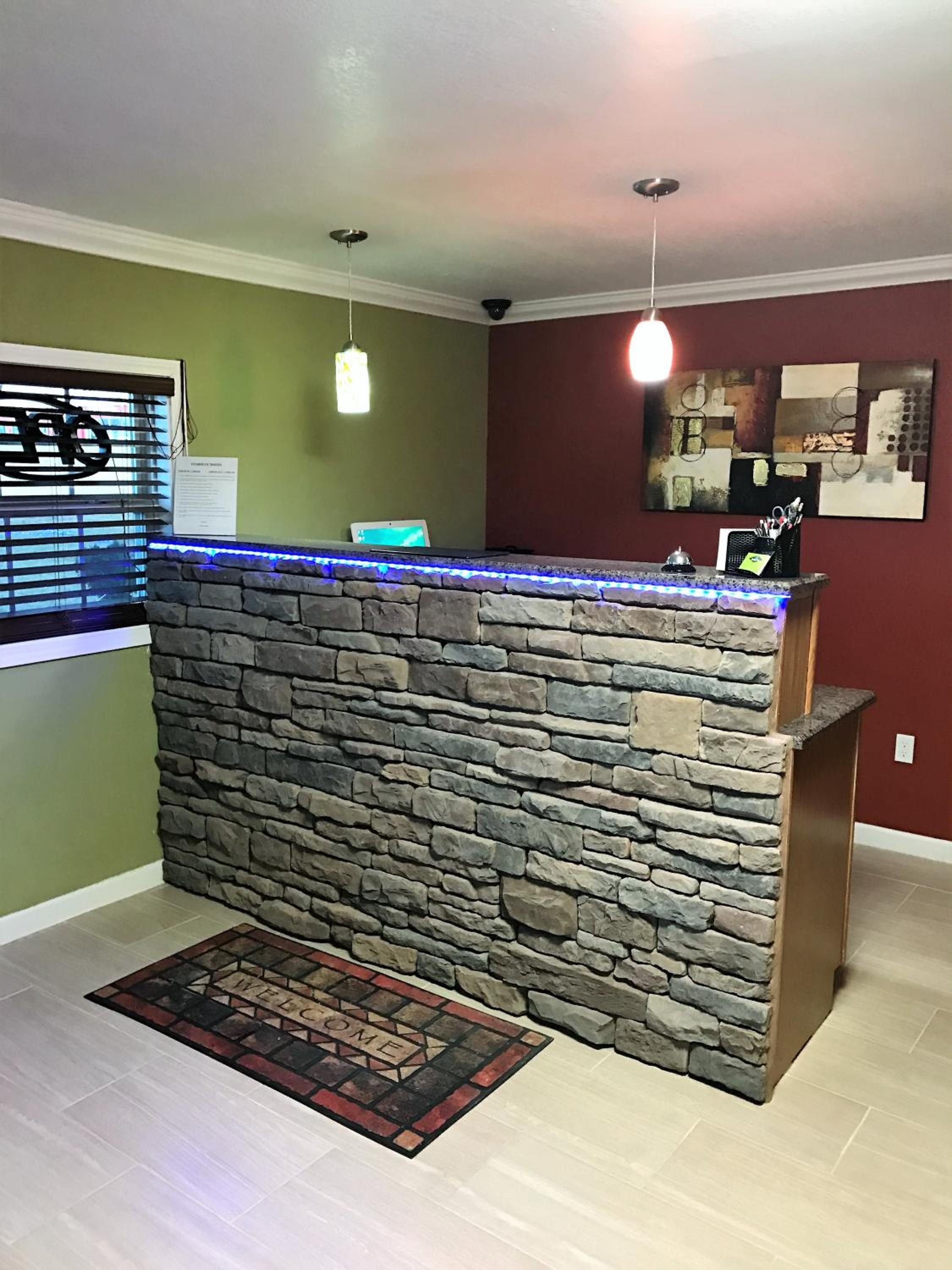 Sedalia Vacations - Budget Inn - Property Image 6
