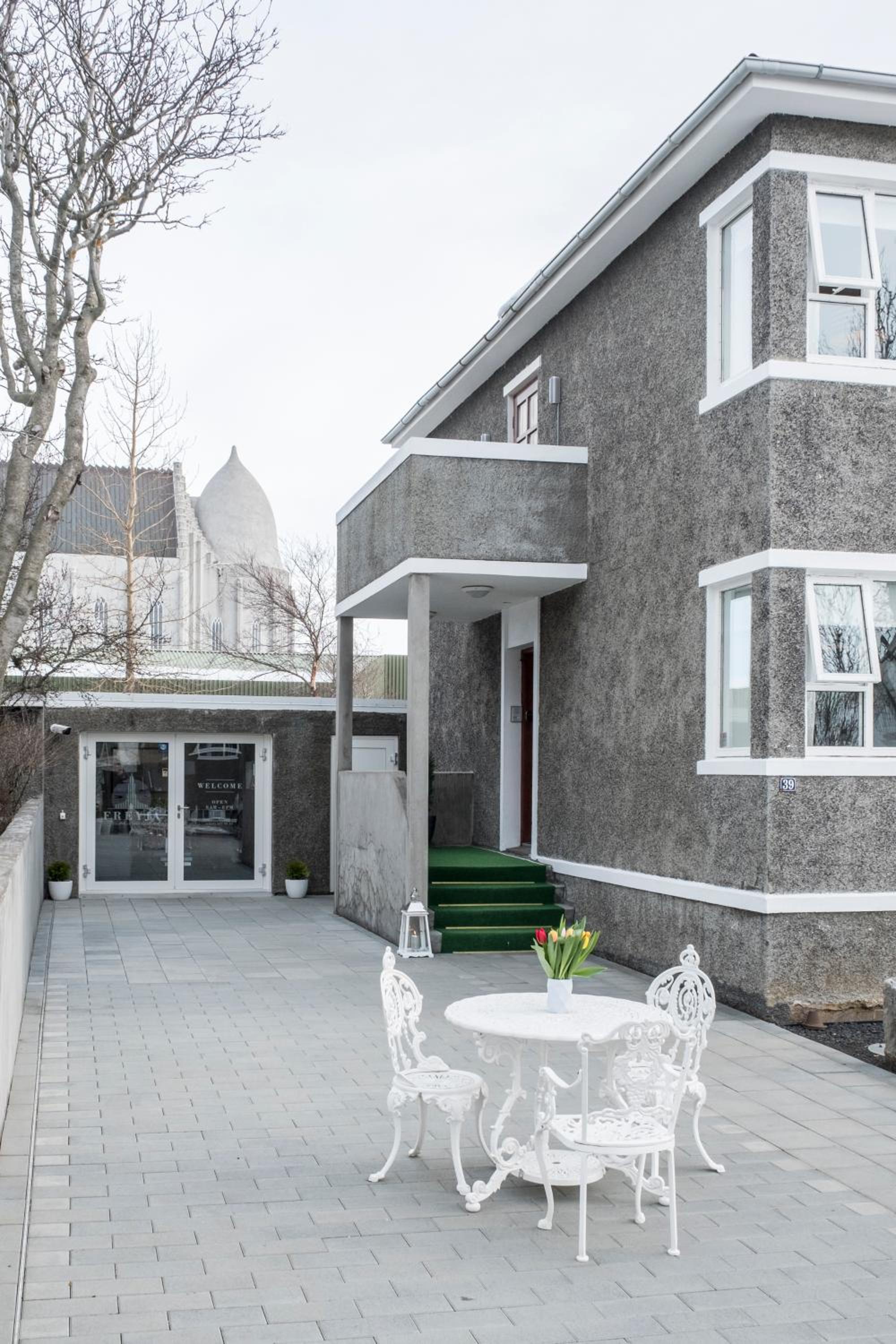 Freyja Guesthouse & Suites