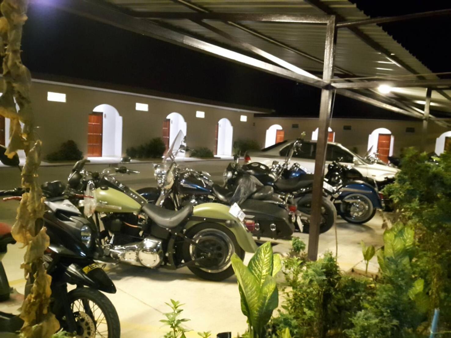 Banana Resort Sadao