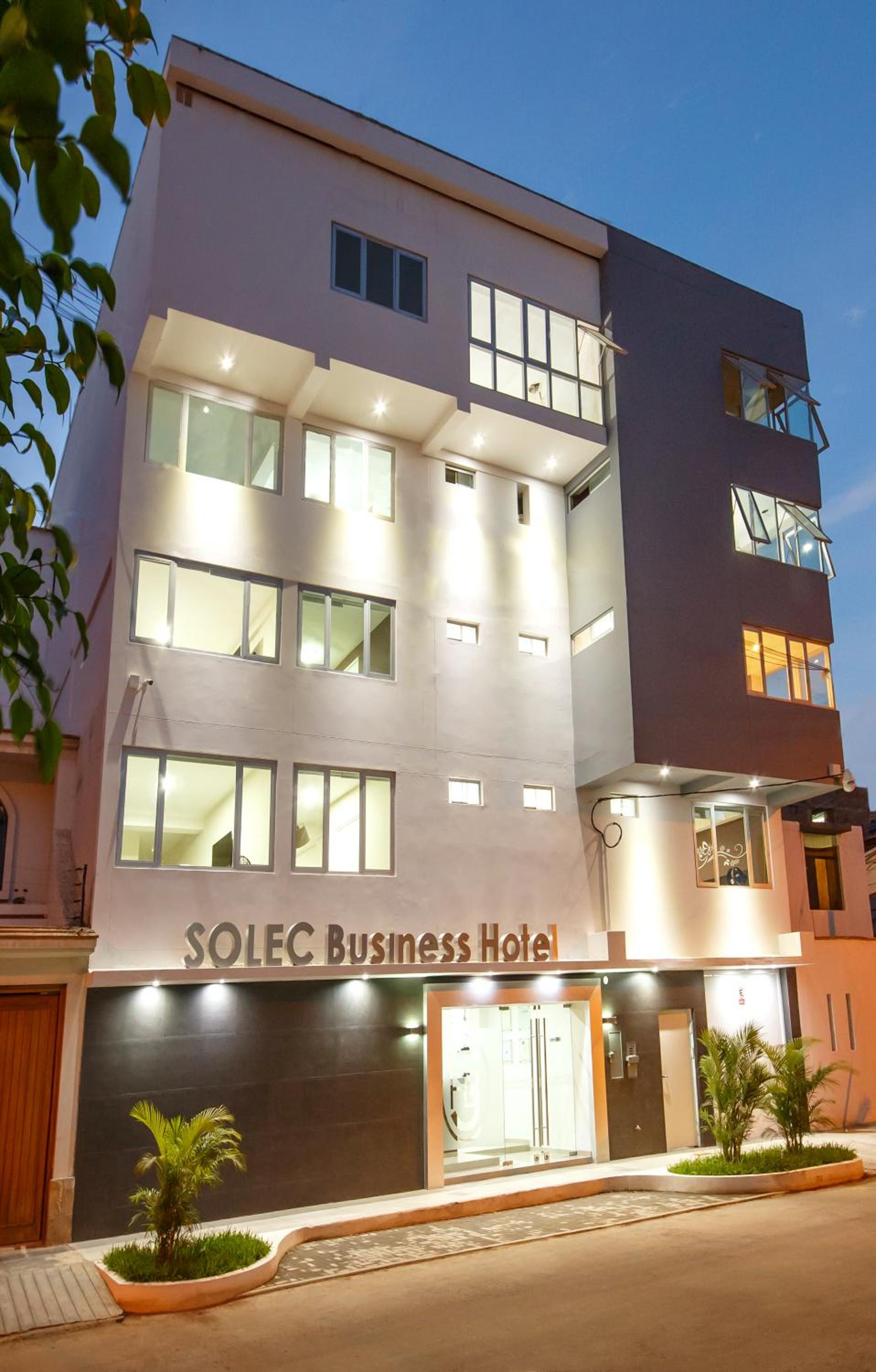 Hotel Solec - Image 1