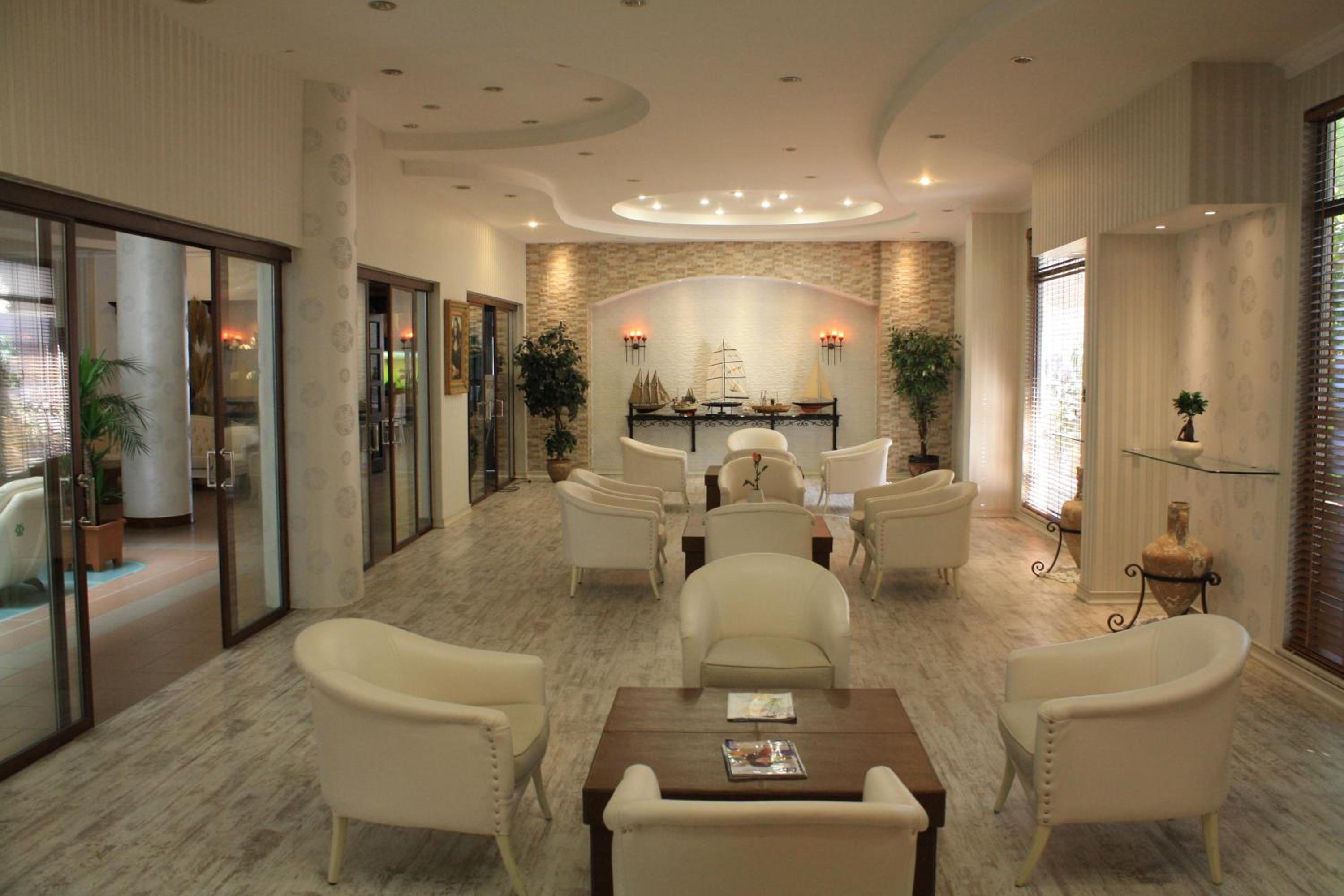 Romance Beach Hotel - Image 6