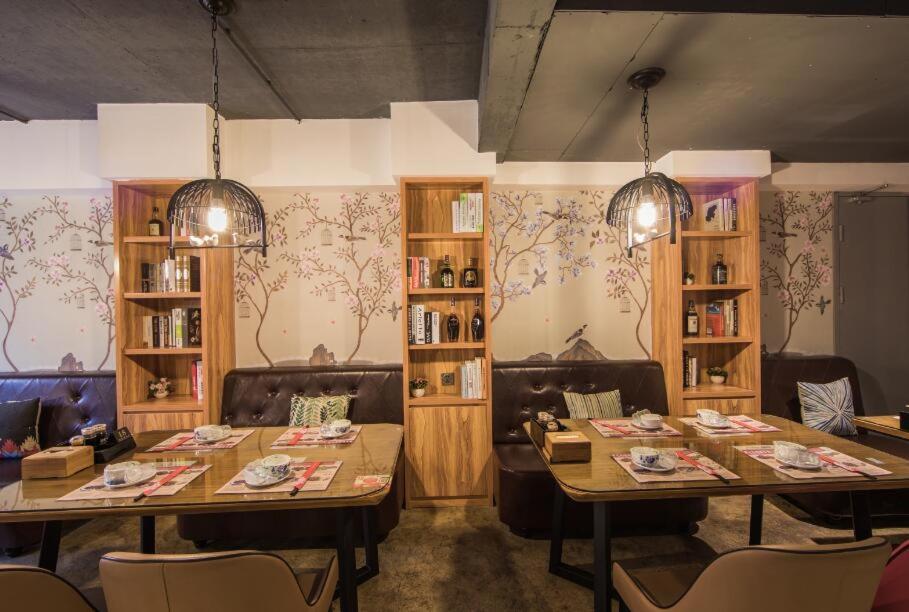 Ancient Street No.5 Youth Chic Hotel