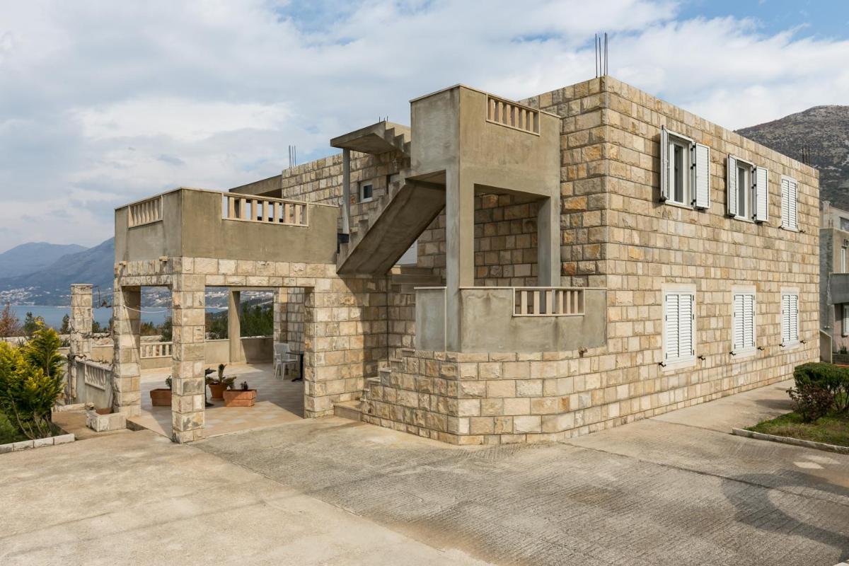 Apartments Oliva view 5