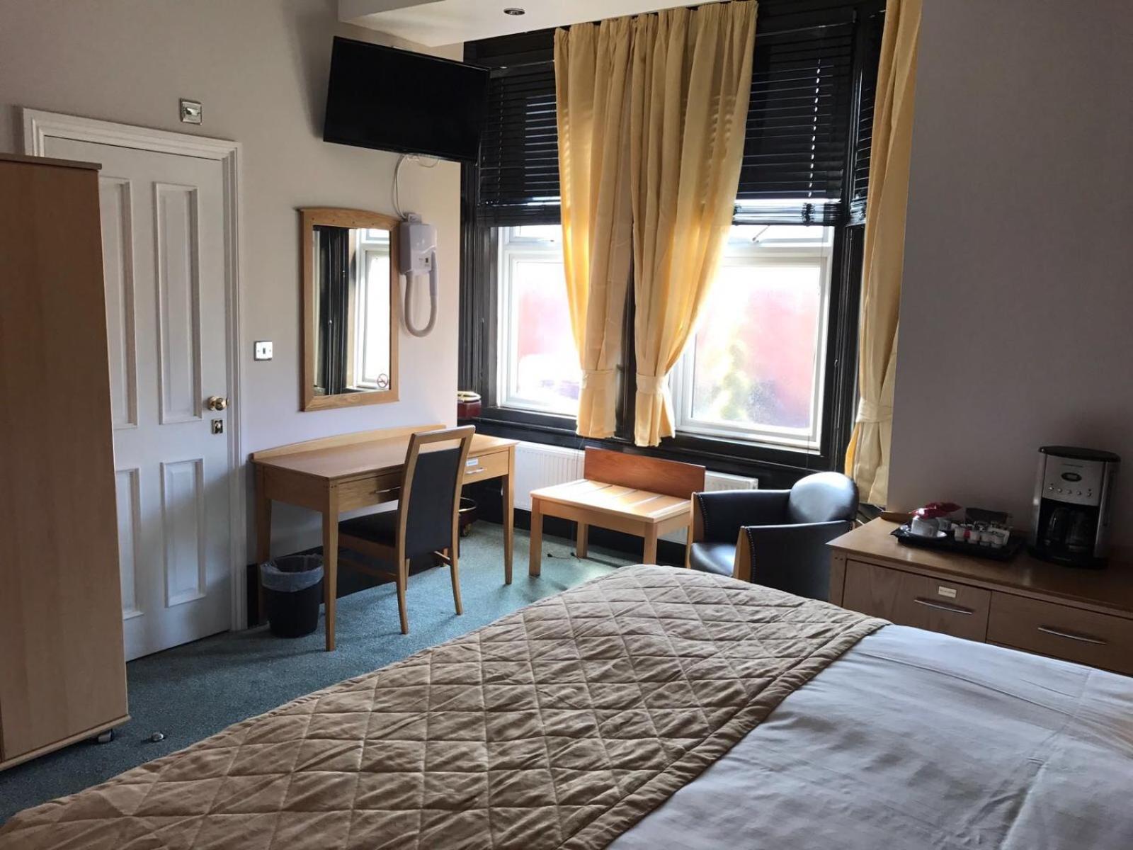 Harefield Manor Hotel, photo 5