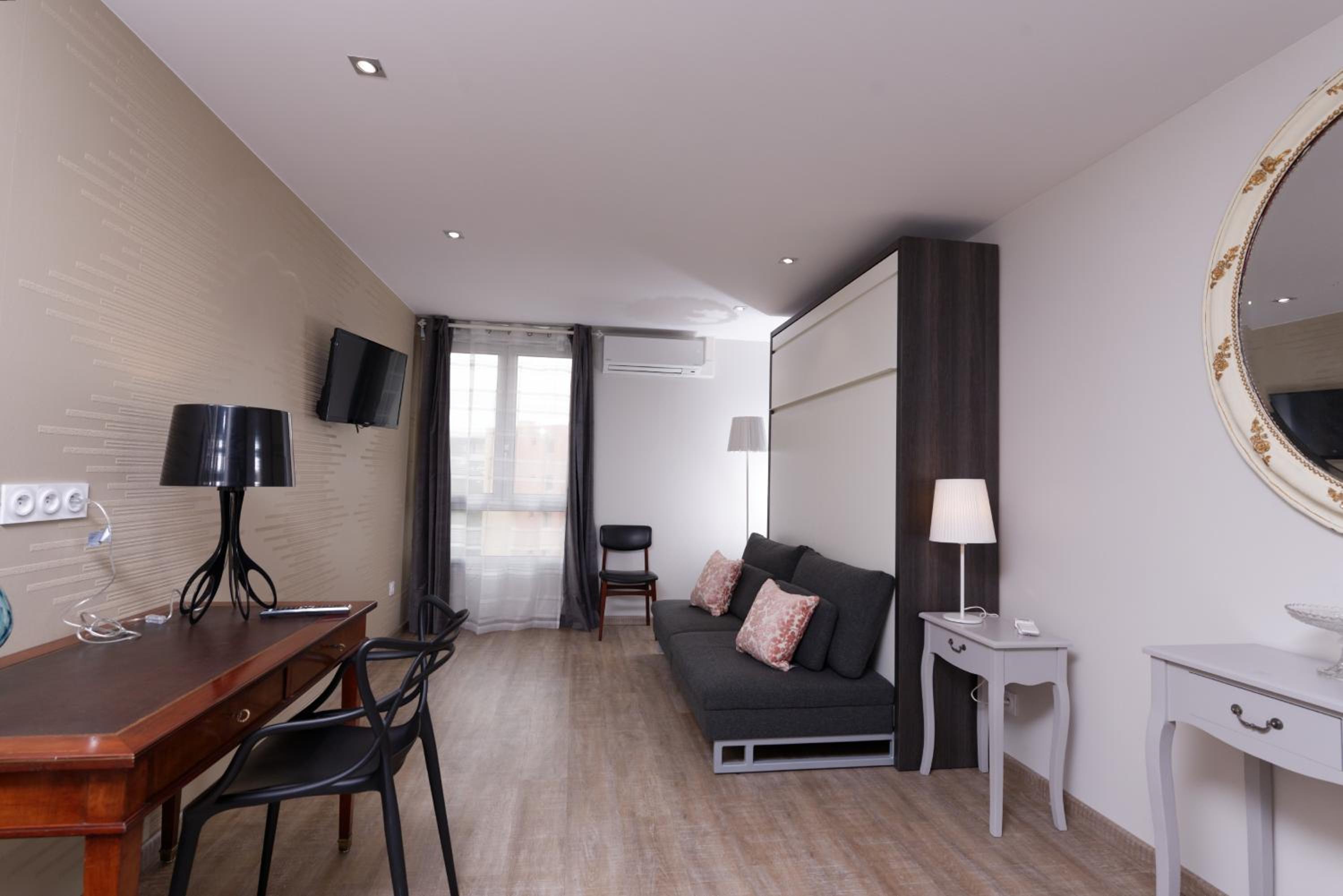 At home in lyon