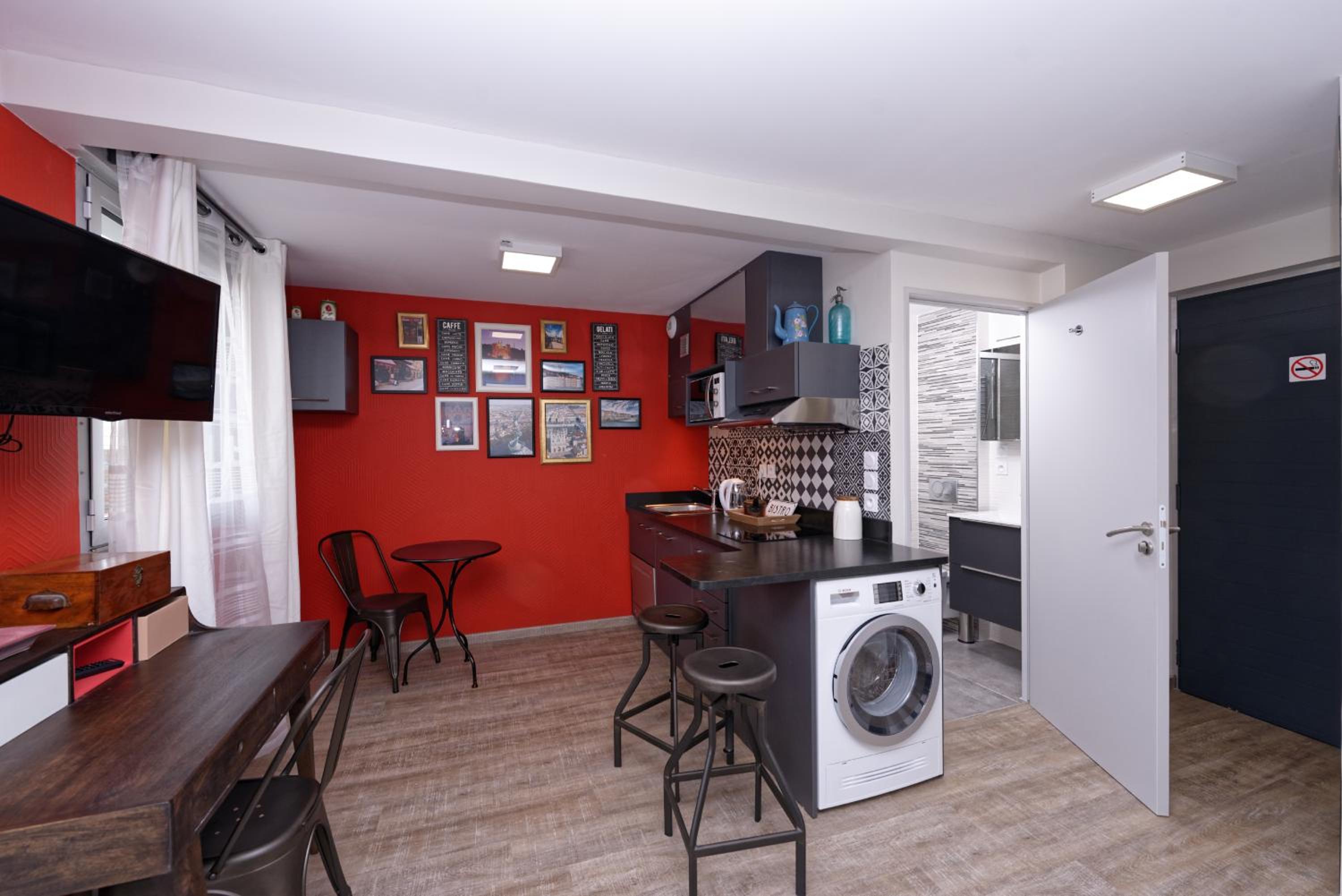 At home in lyon
