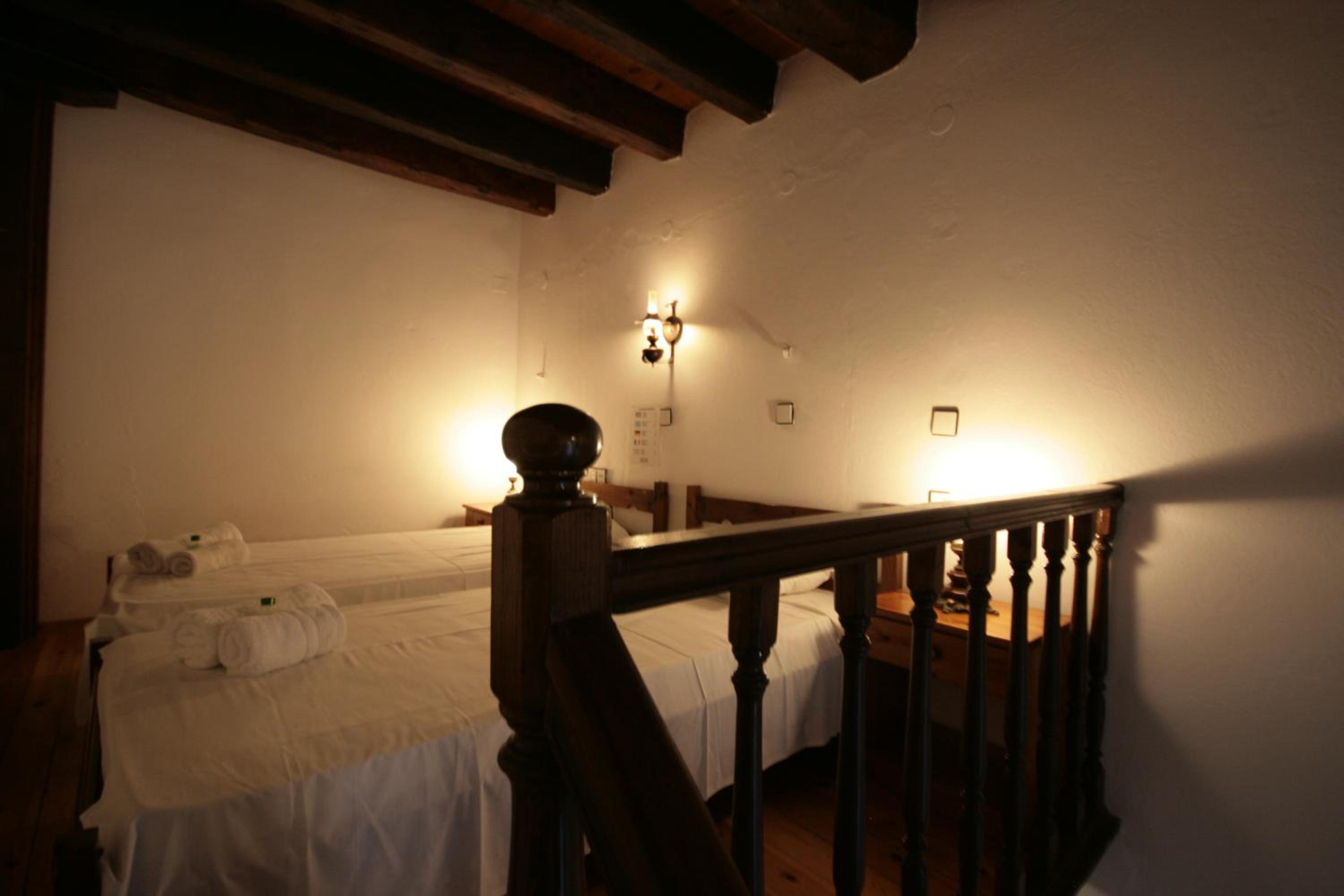 Chania Rooms - Image 5